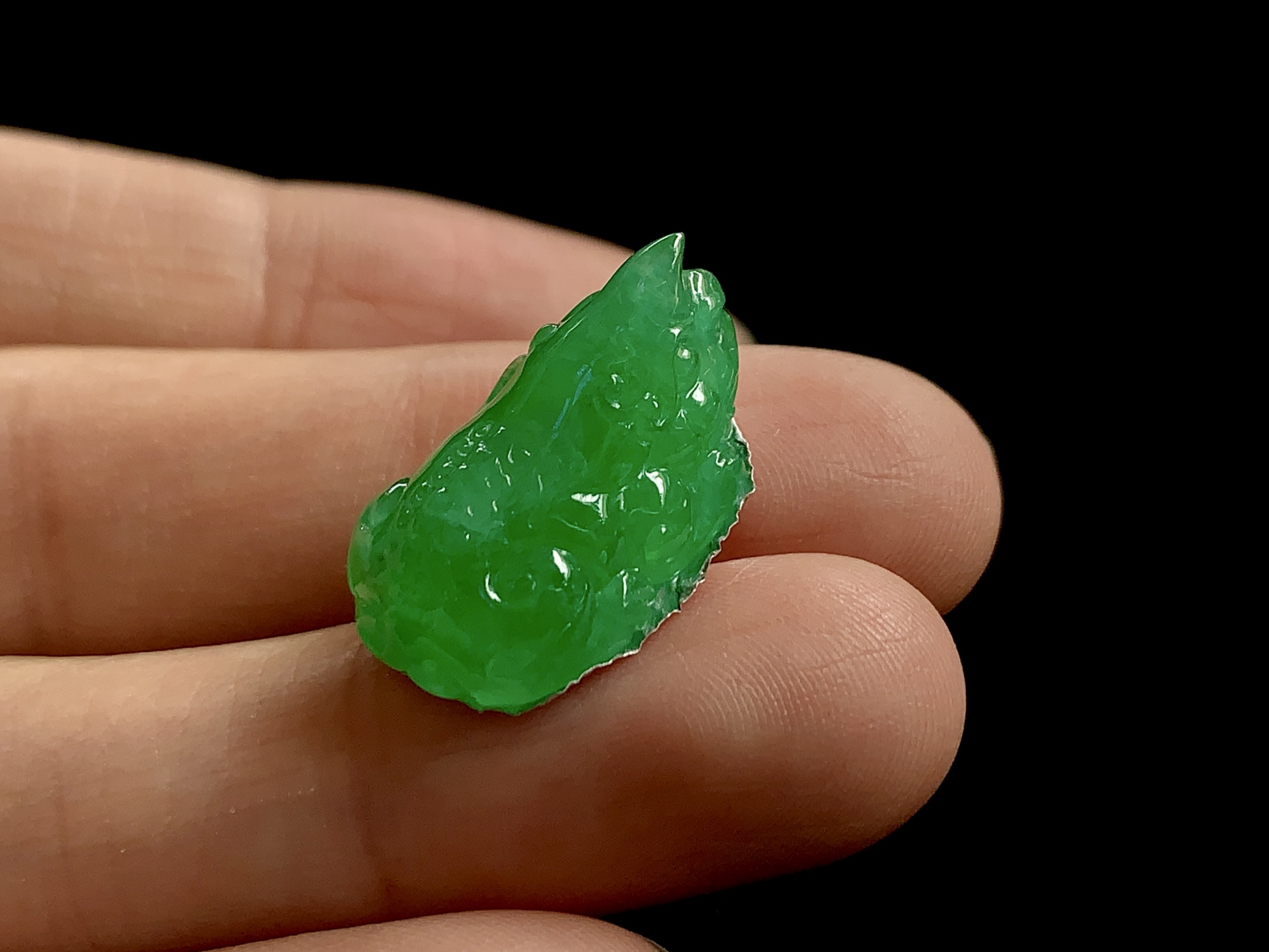 绿貔貅 尺寸：21×13.2×11.4