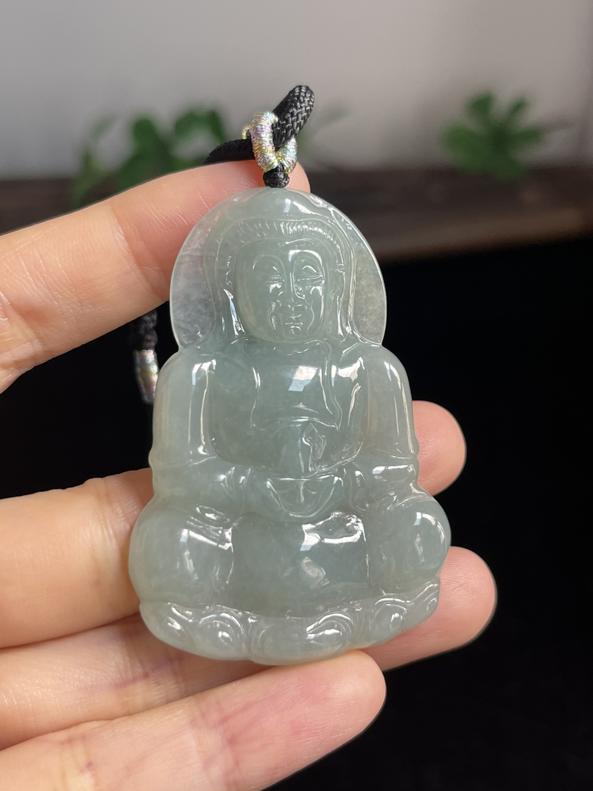 翡翠糯化种绿色吊坠