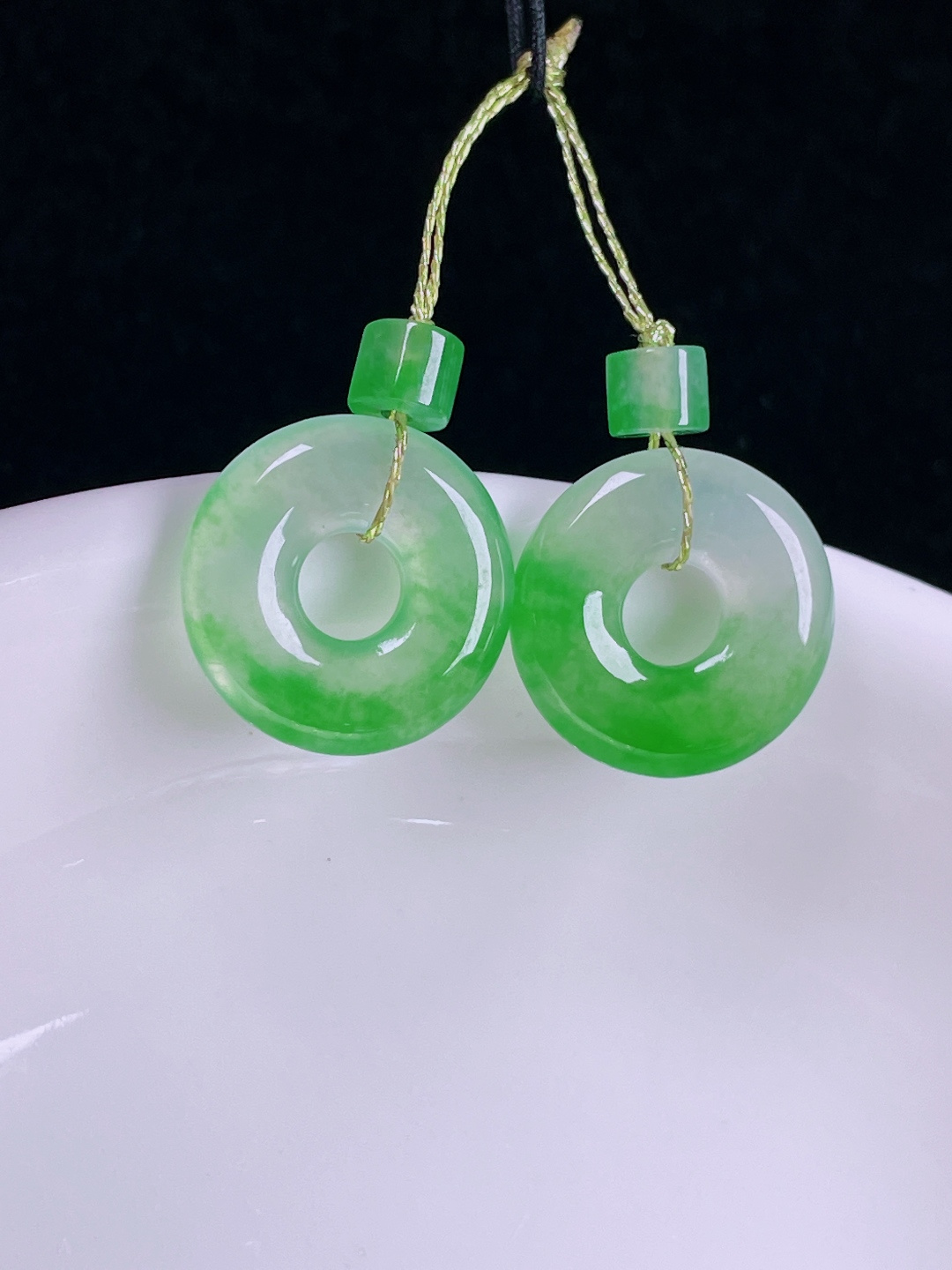 ️冰绿耳坠，老种起光 ，细底通透，尺寸：裸石13/3mm0707