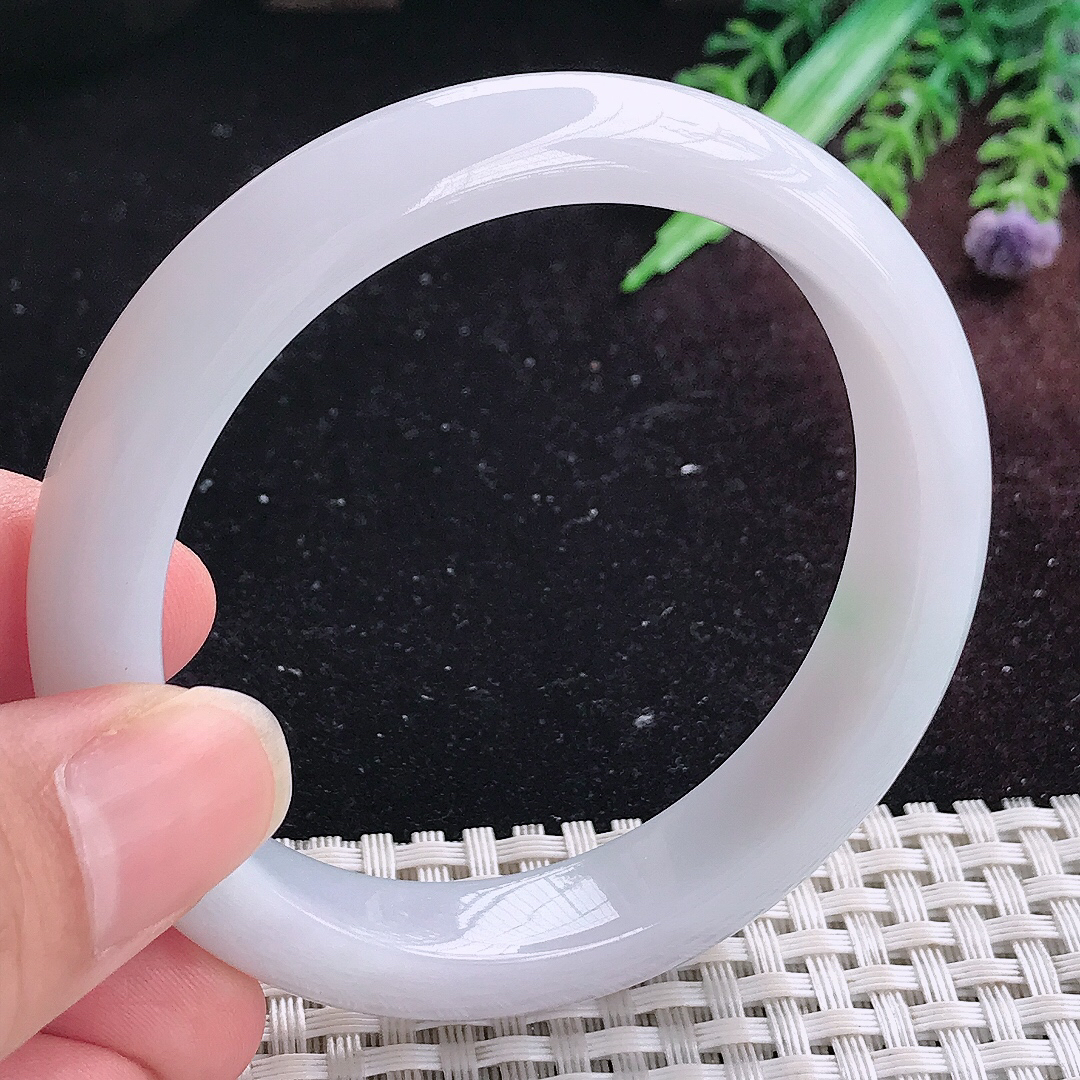实拍A货翡翠55/11.5/7.9老坑冰润起胶白月光手镯平安镯美人镯