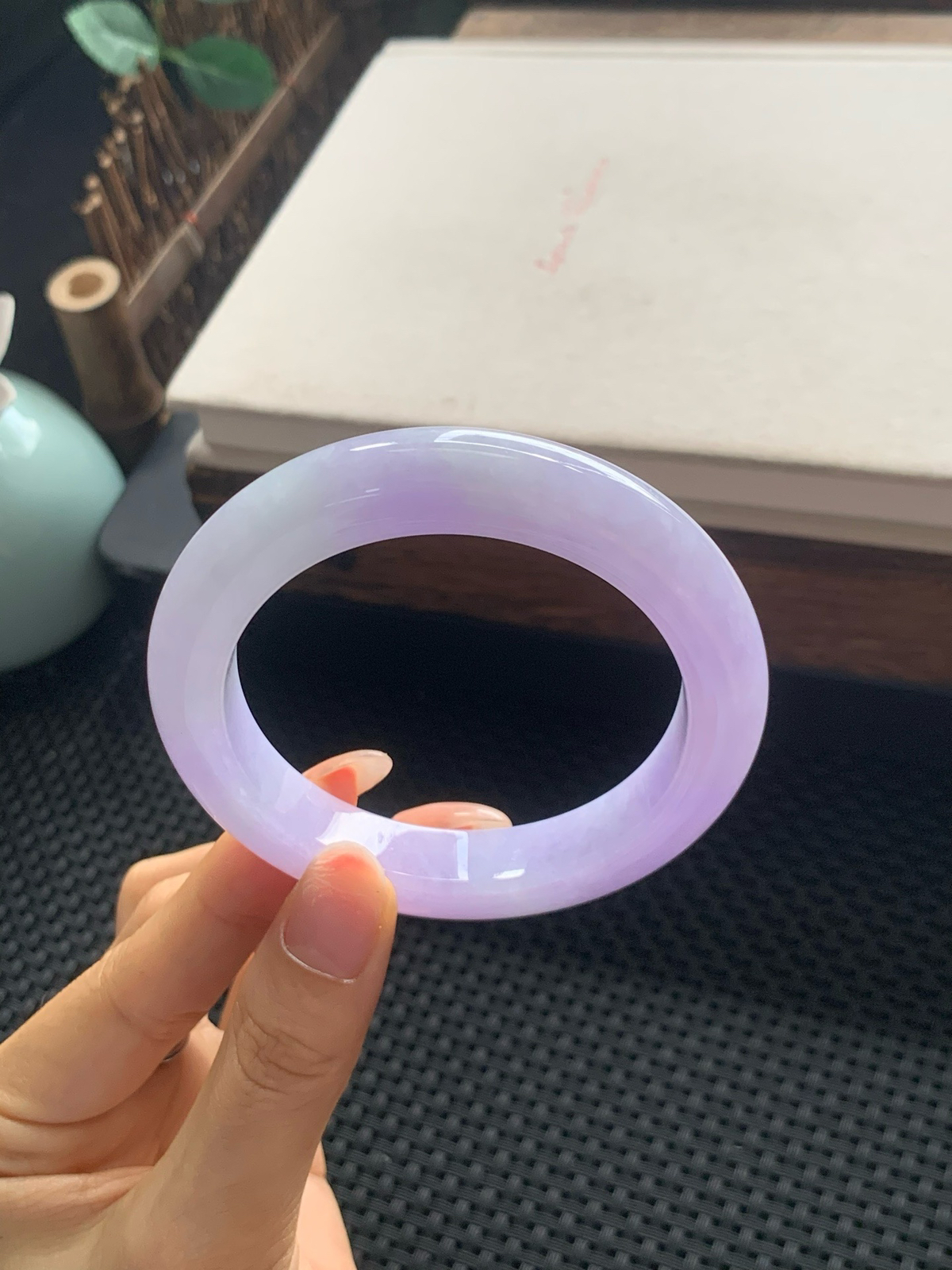 56.5圈口紫罗兰正圈手镯