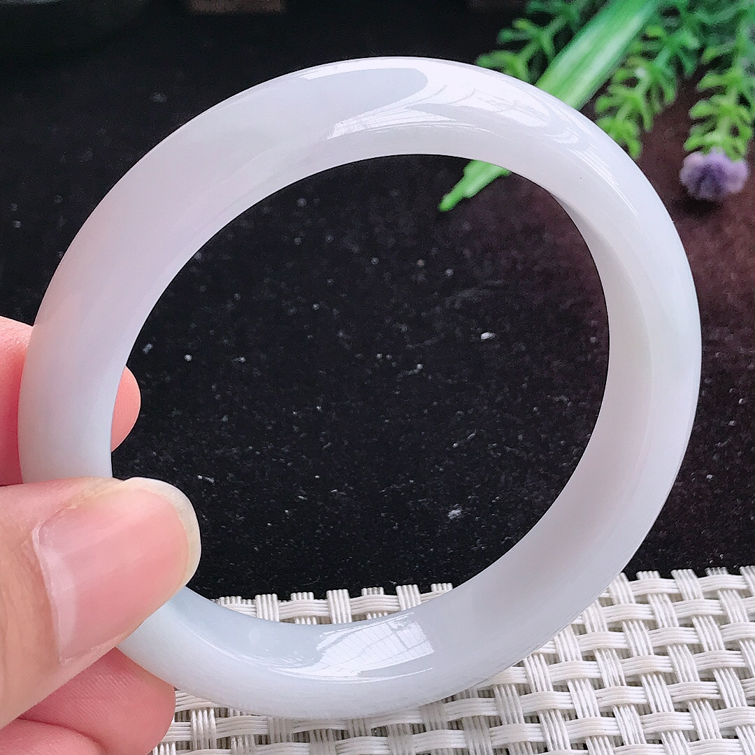 实拍A货翡翠55/11.5/7.9老坑冰润起胶白月光手镯平安镯美人镯