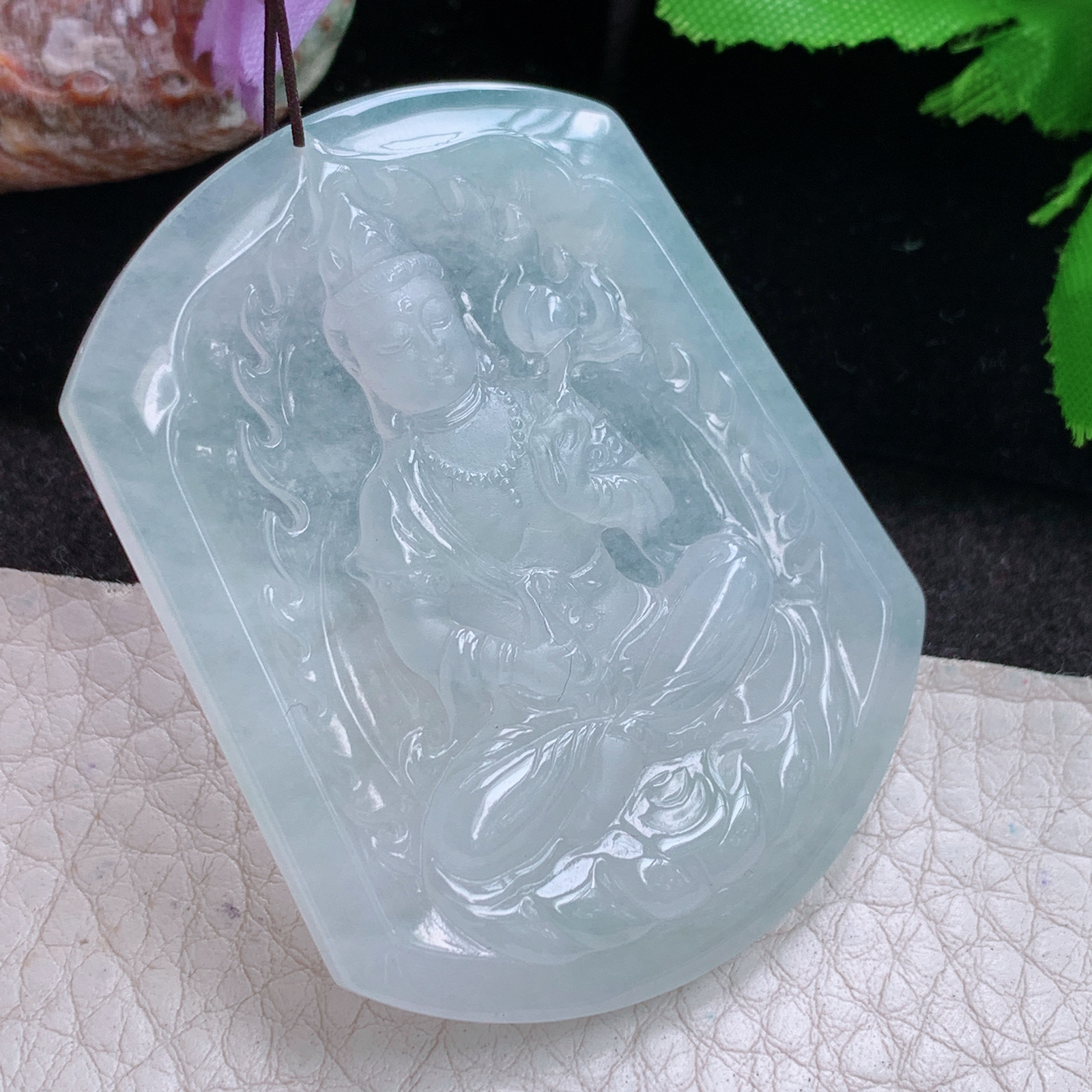 ktj实拍53*42.6*5.5缅甸翡翠a货精雕冰润大势至 持莲观音玉吊坠