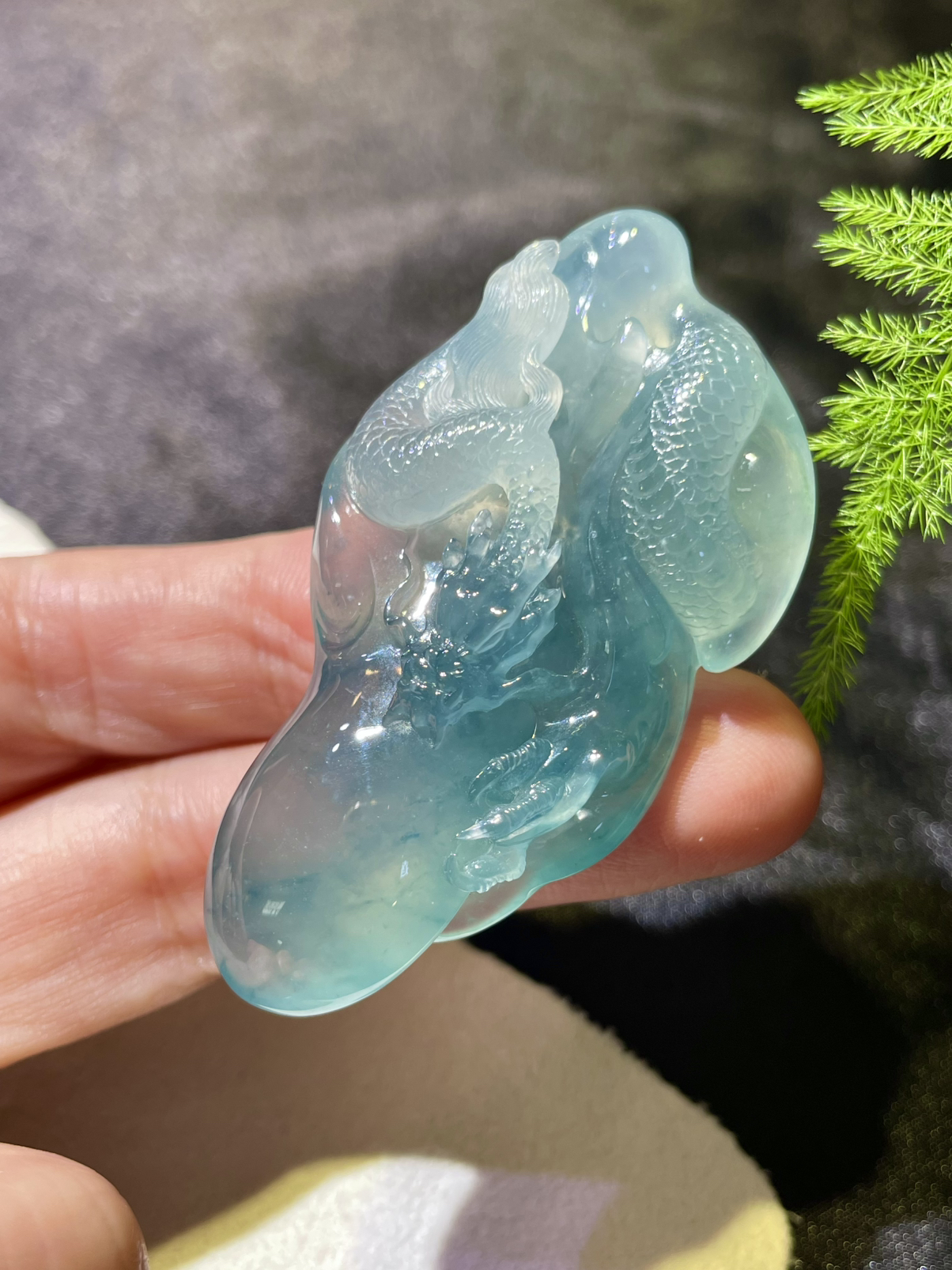 【冰种飘花龙牌】神龙护主，质地细腻，起胶感，生肖也可佩戴。