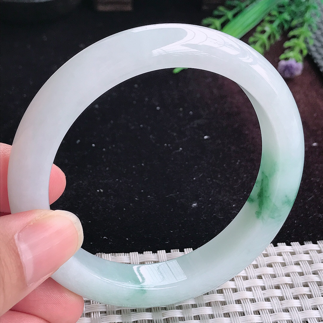 实拍A货翡翠59.5/12.5/9大圈口老坑冰润飘花手镯平安镯美人镯