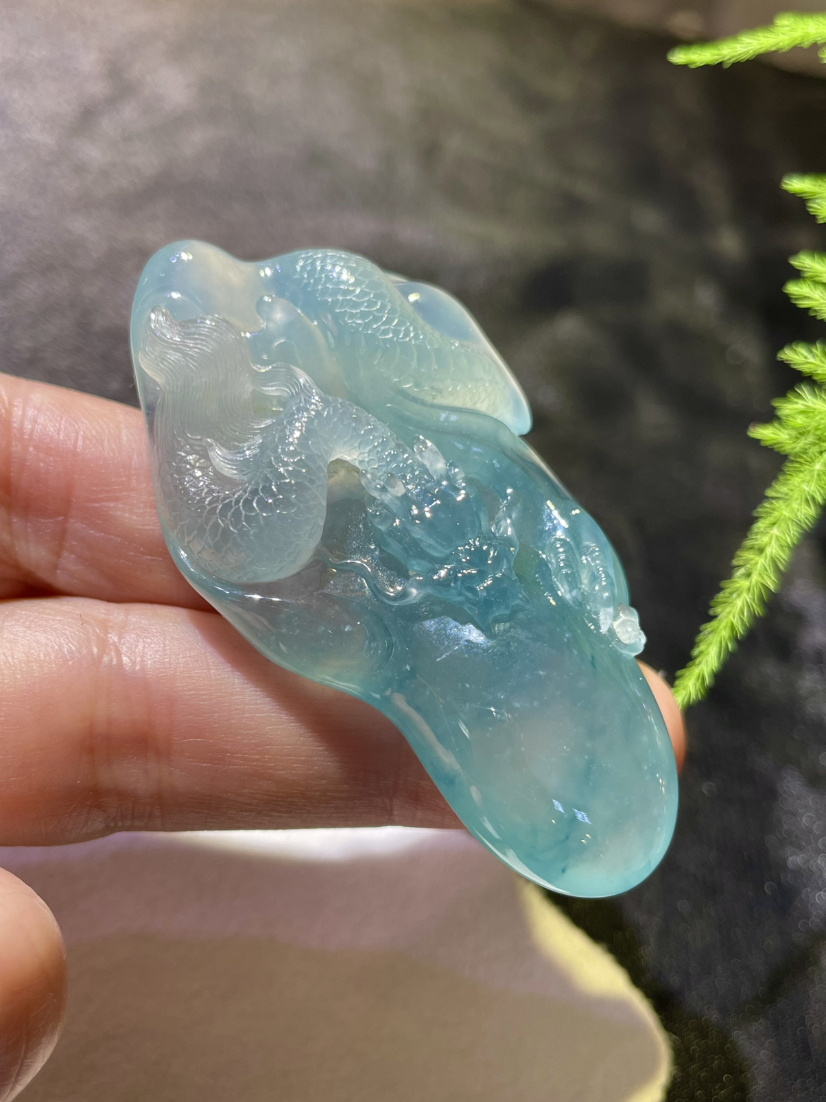 【冰种飘花龙牌】神龙护主，质地细腻，起胶感，生肖也可佩戴。
