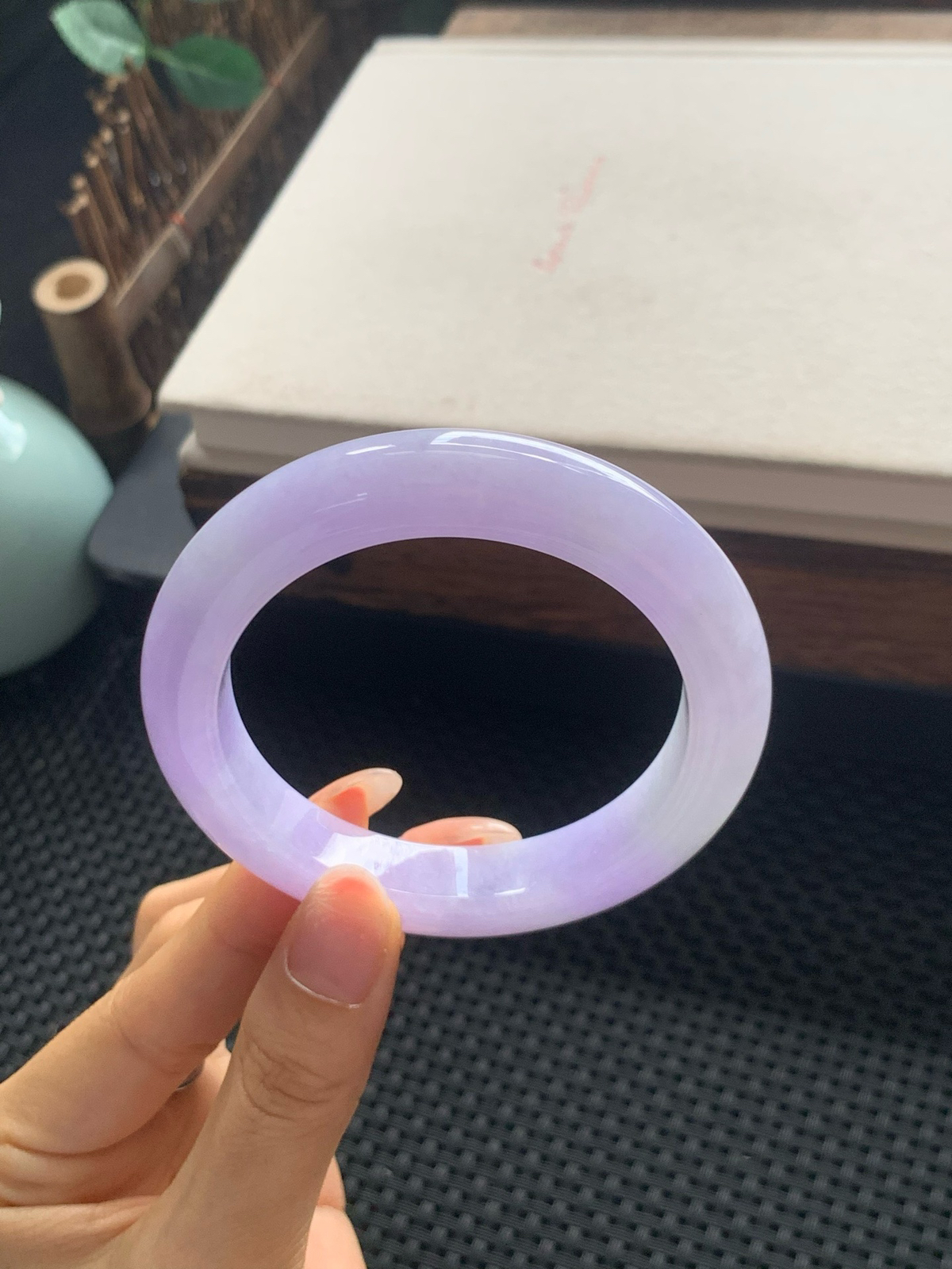 56.5圈口紫罗兰正圈手镯