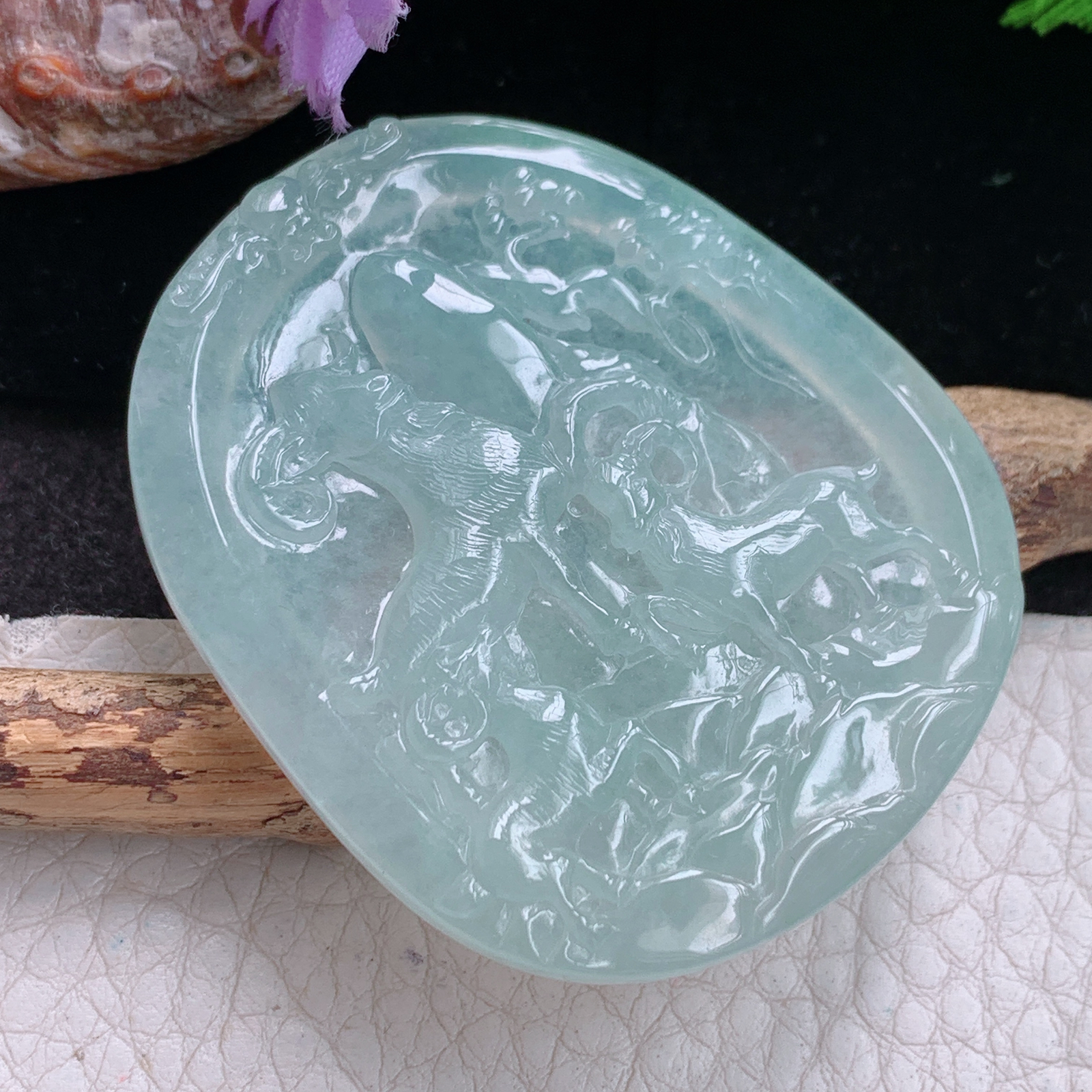 ktj实拍51.5*43.8*5.8缅甸翡翠a货精雕冰晴三羊开泰 生肖羊玉吊坠