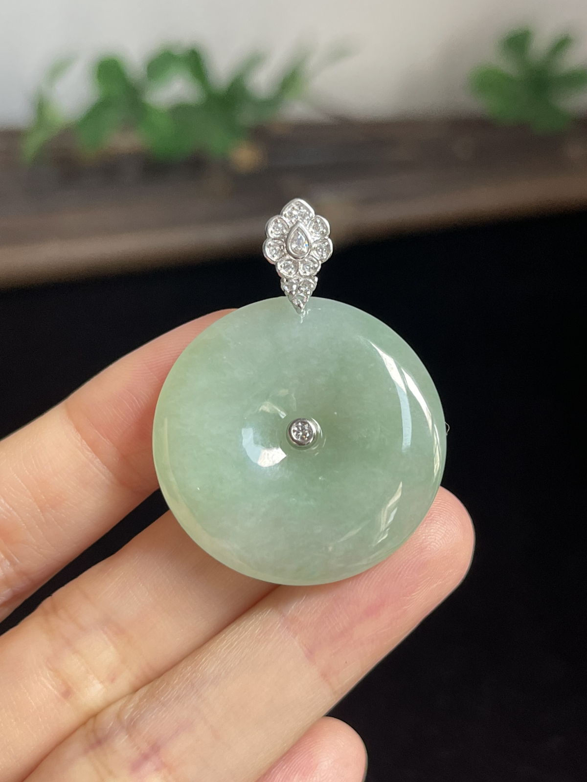 翡翠糯化种浅绿色平安扣，印记：S925