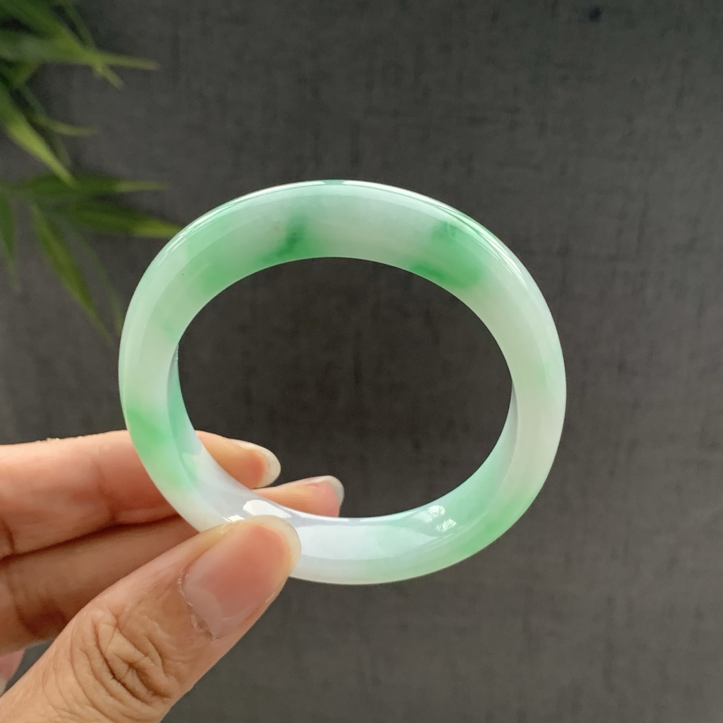 070619GX 飘绿贵妃翡翠手镯 54.3-46.8-10.3-7.8