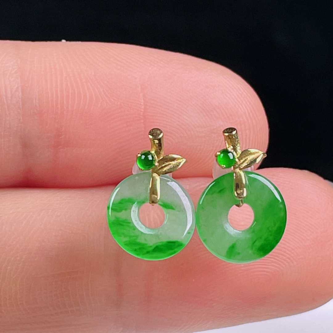 ️冰绿耳钉，老种起光 ，细底通透，尺寸：12.7/8.5/1.8mm0706