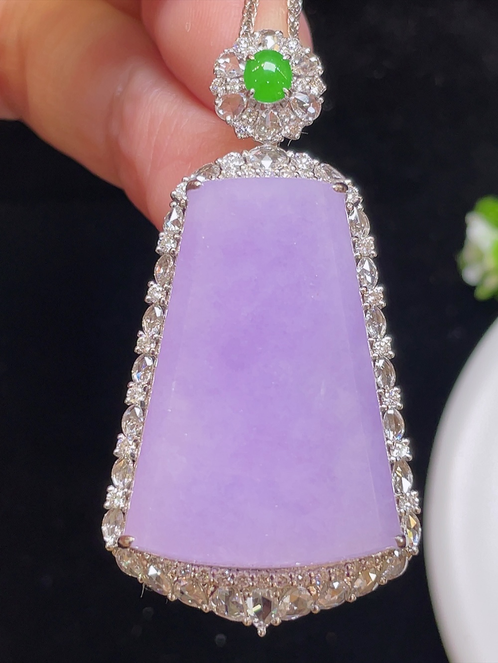 ️【高冰，无事牌】大件饱满，通透水润，玉质细腻，翠色鲜艳，18k金奢华钻石镶嵌️，30.2-20.9-4.0
