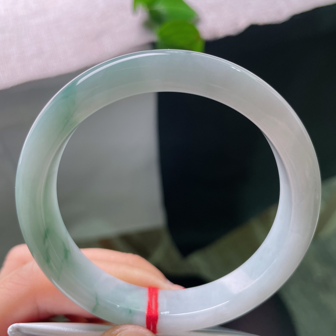 58.2/11.8/8.0，飘花正圈，耐看，甜美，耐看，优雅，雅致，贵气，一点皮纹，ss55688a