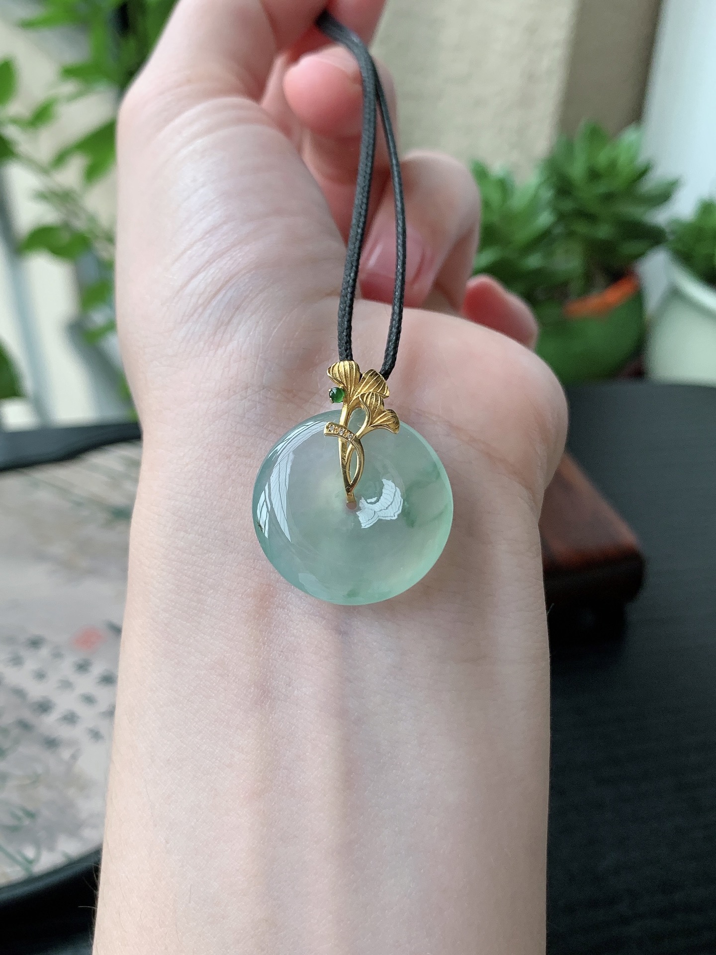 18k金镶嵌老坑冰种胶感飘花平安扣吊坠 裸石尺寸:23.5-4.8mm