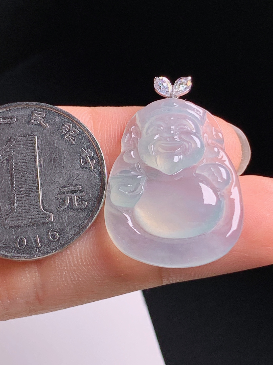 ️ 财神爷吊坠，种水清澈透亮，雕工细致传神，招财纳福福气满满 裸石27.2-20.8-5.7 整体30.5 08
