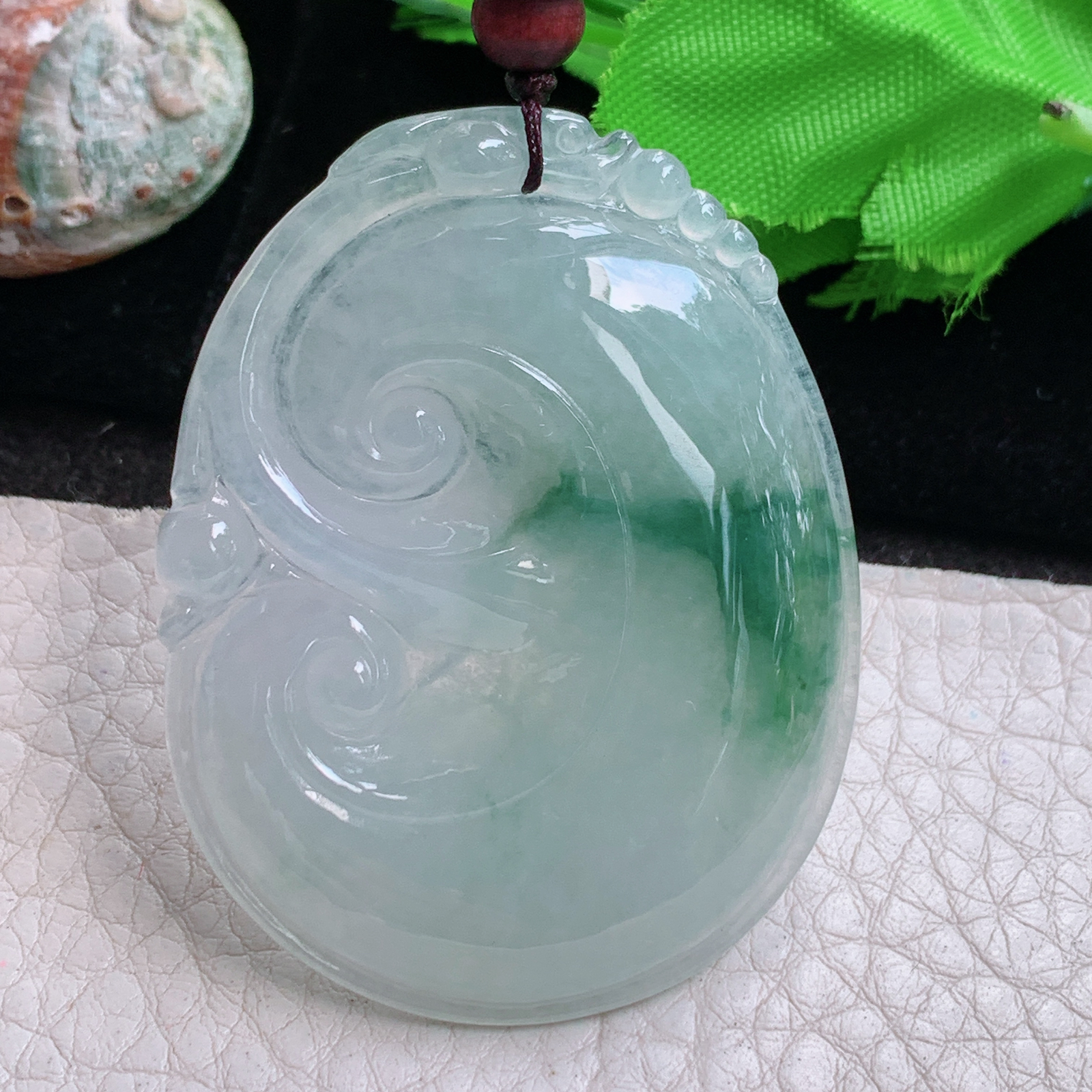 Zen实拍52.6*41*5.8缅甸翡翠冰飘花大如意吊坠