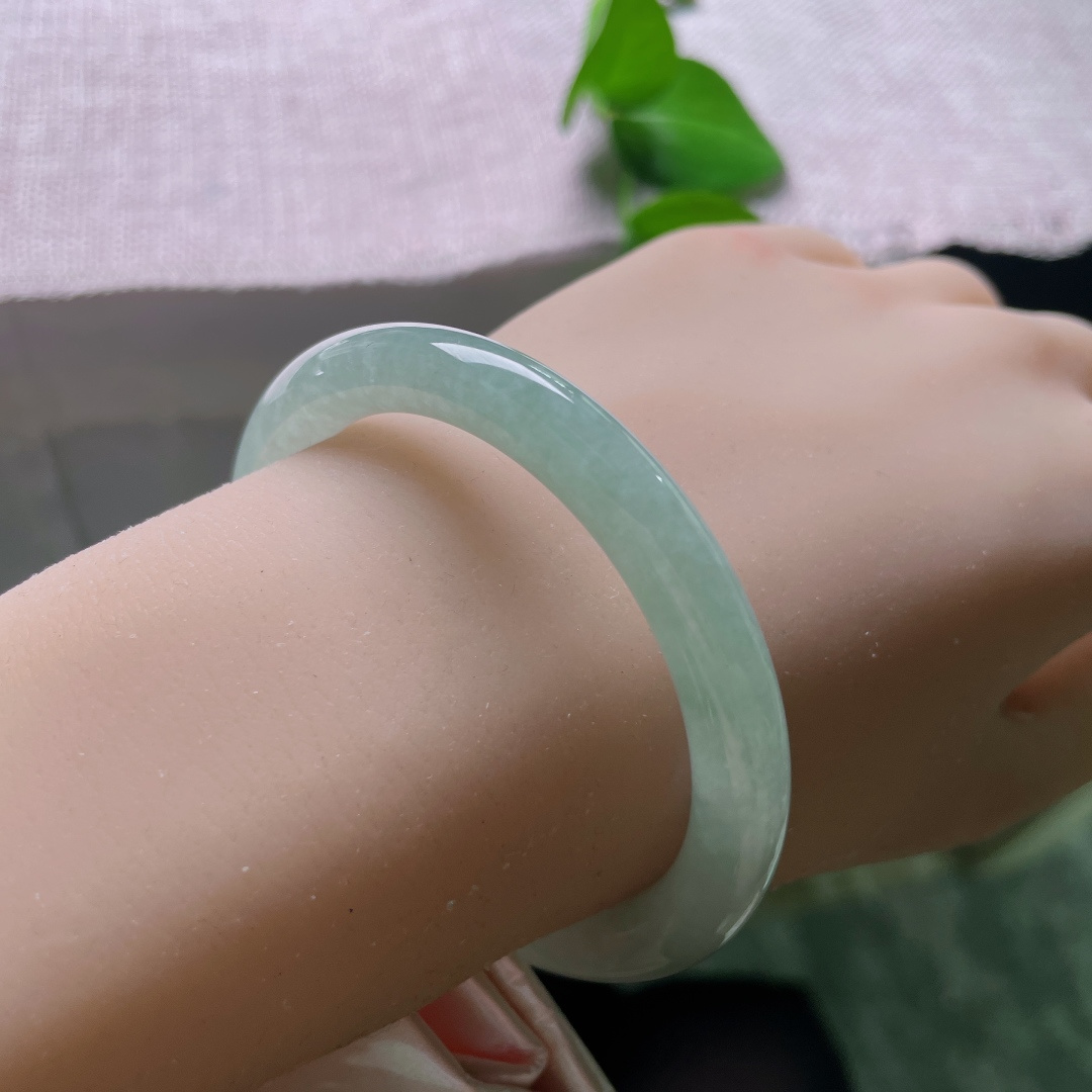 53.9/7.6，圆条水润，细腻，优雅，甜美，耐看，雅致，无裂，55885