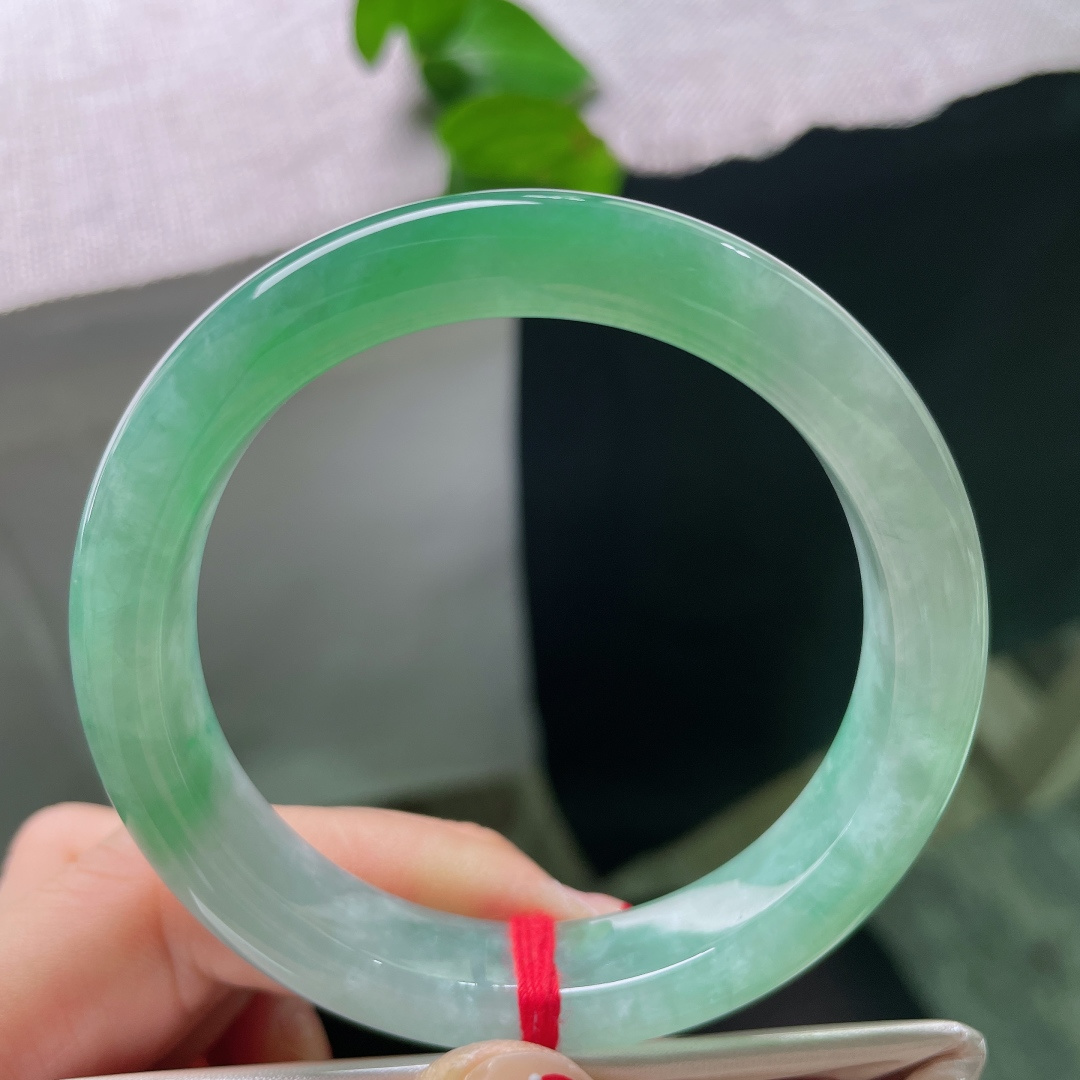 55/11.7/8.3，绿底正圈，贵气，耐看，春色满园，一点棉，雍容华贵，甜美，ss55825a