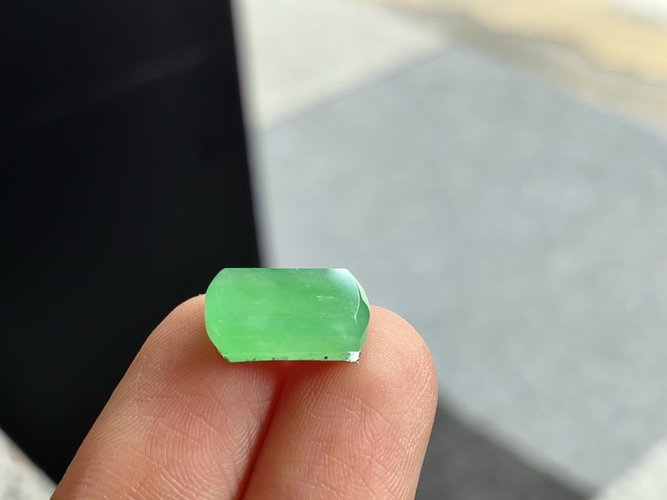 绿马鞍 尺寸：12.6×7.9×3.6