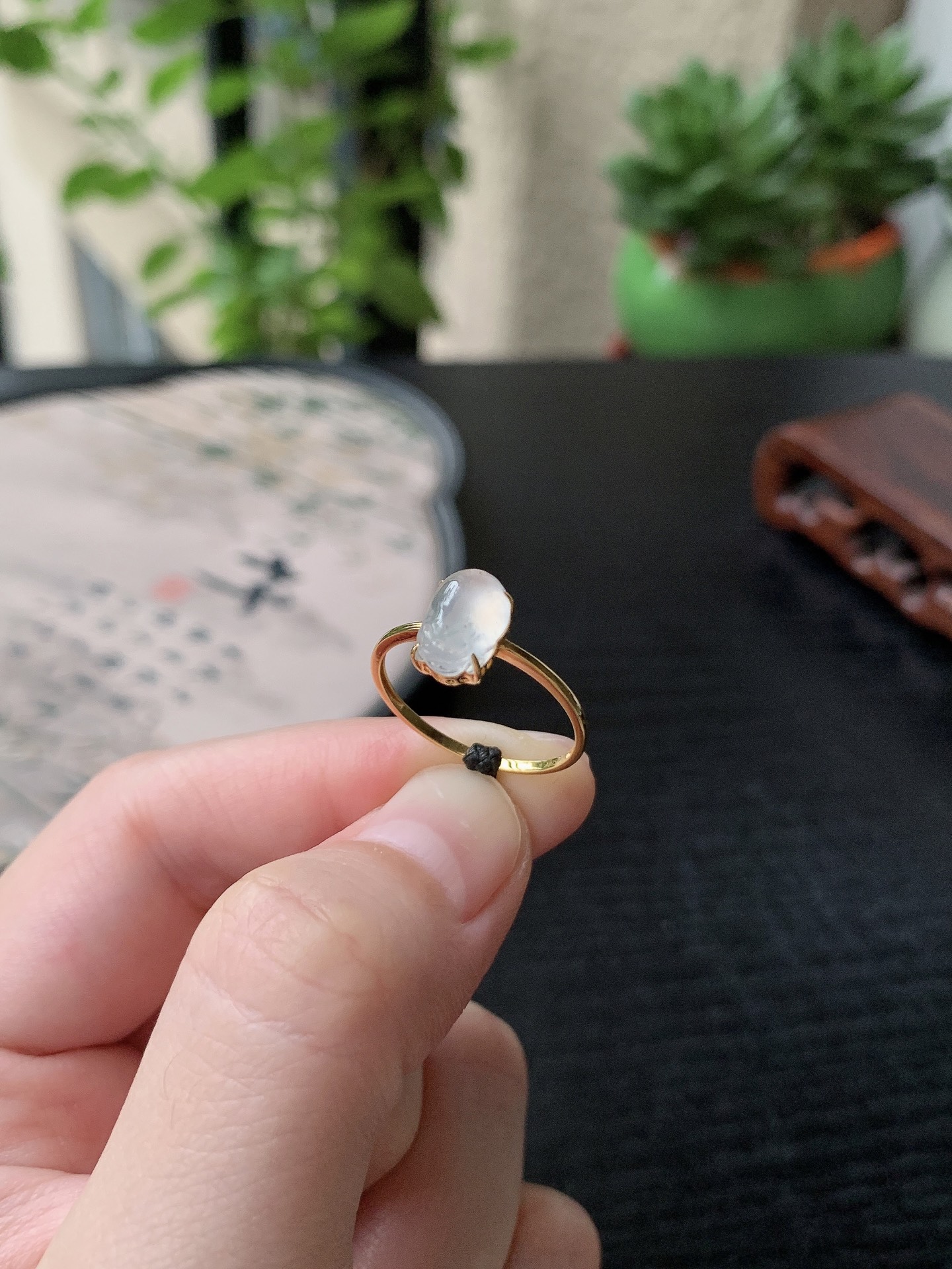 18k金镶嵌老坑冰种胶感白月光貔貅戒指 裸石尺寸:9.5-6.2-5.6mm