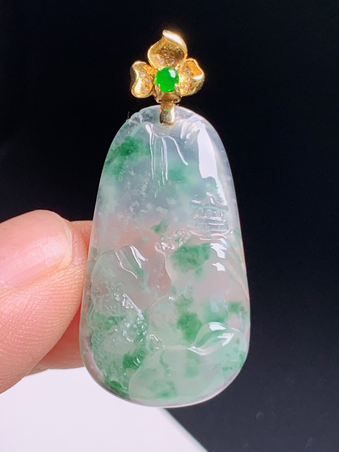 ️ 冰种飘花山水牌吊坠，冰透清爽，飘花飘逸自然，山水悠然寓意豁达