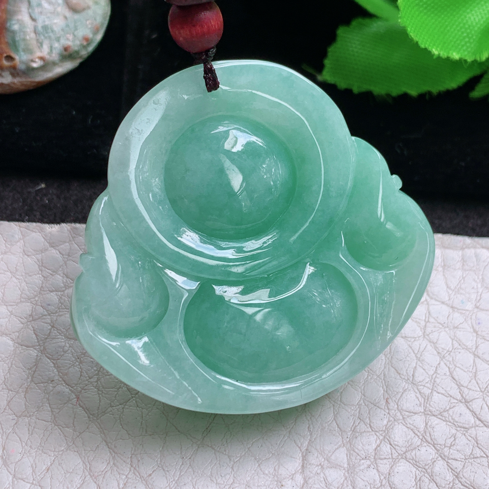 zen实拍42*45*12.5天然缅甸翡翠满色豆绿大佛公吊坠弥勒佛像
