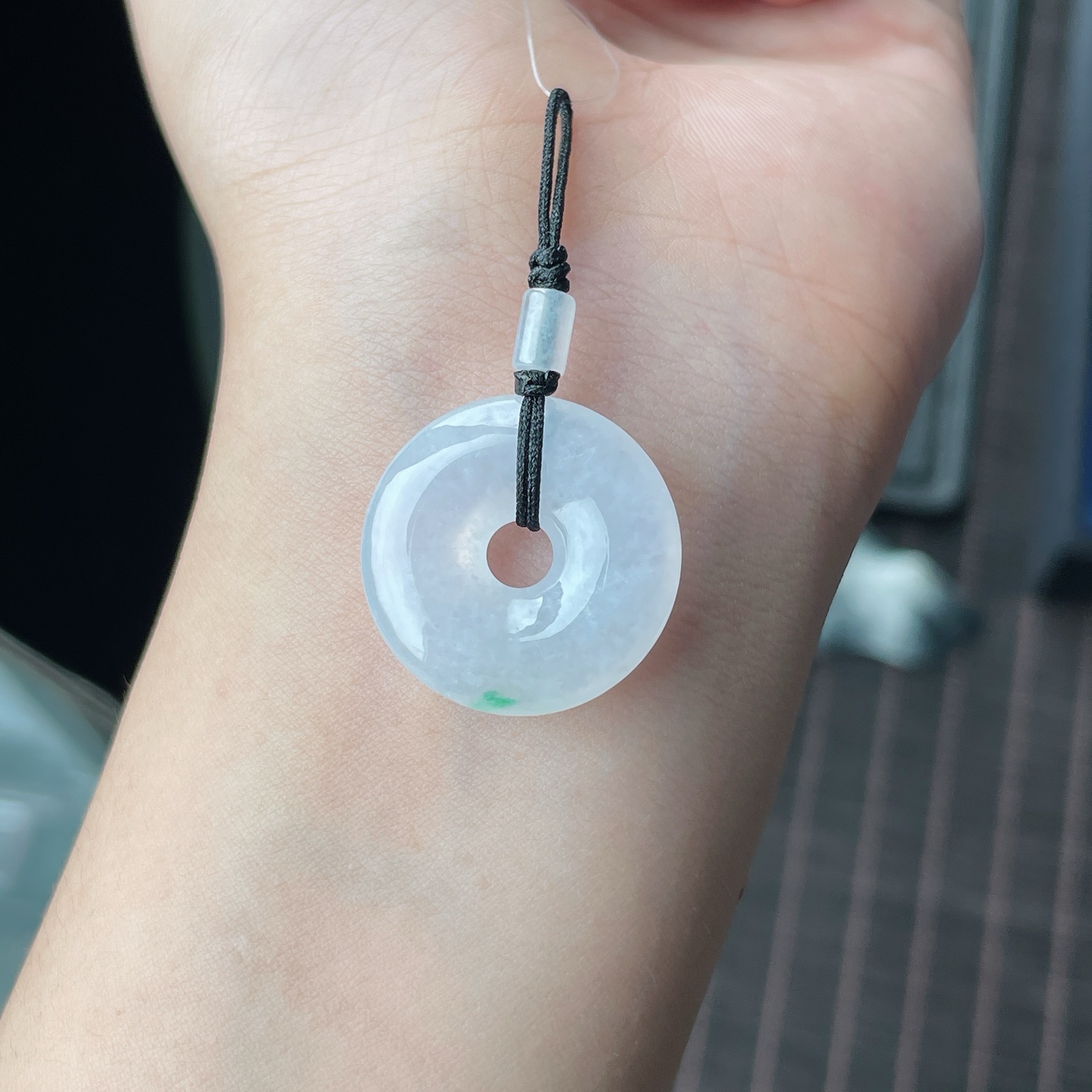 飘淡绿平安扣 YJ3-139-6，23.7-5.5