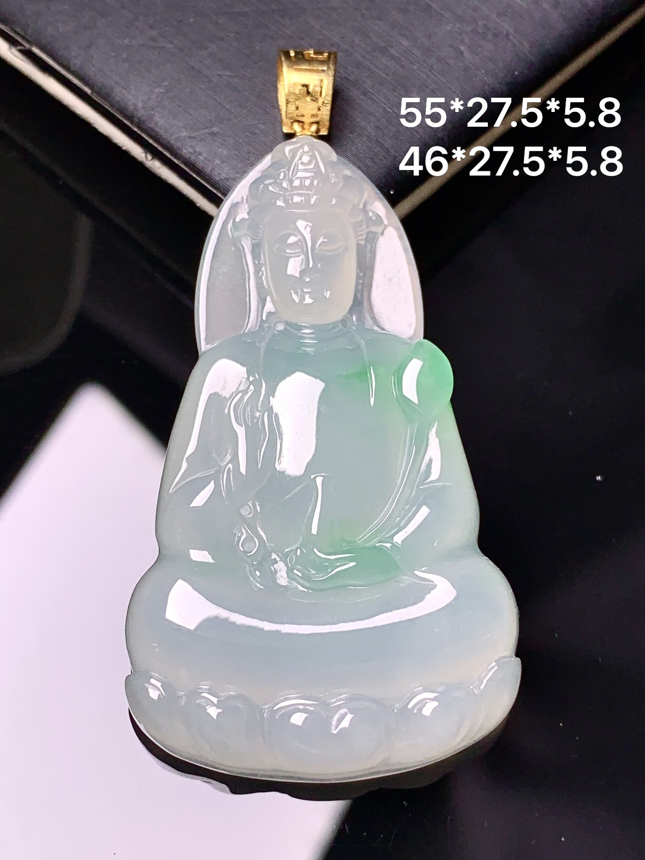 18k金镶嵌飘绿观音菩萨吊坠 玉质细腻 色泽艳丽清新 整体尺寸55*27.5*5.8 e1