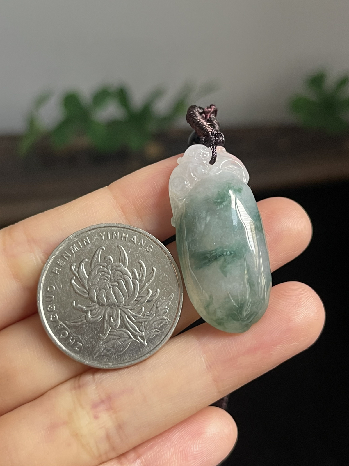 翡翠吊坠，配珠未测