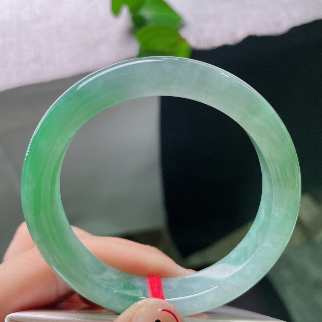 55/11.7/8.3，绿底正圈，贵气，耐看，春色满园，一点棉，雍容华贵，甜美，ss55825a
