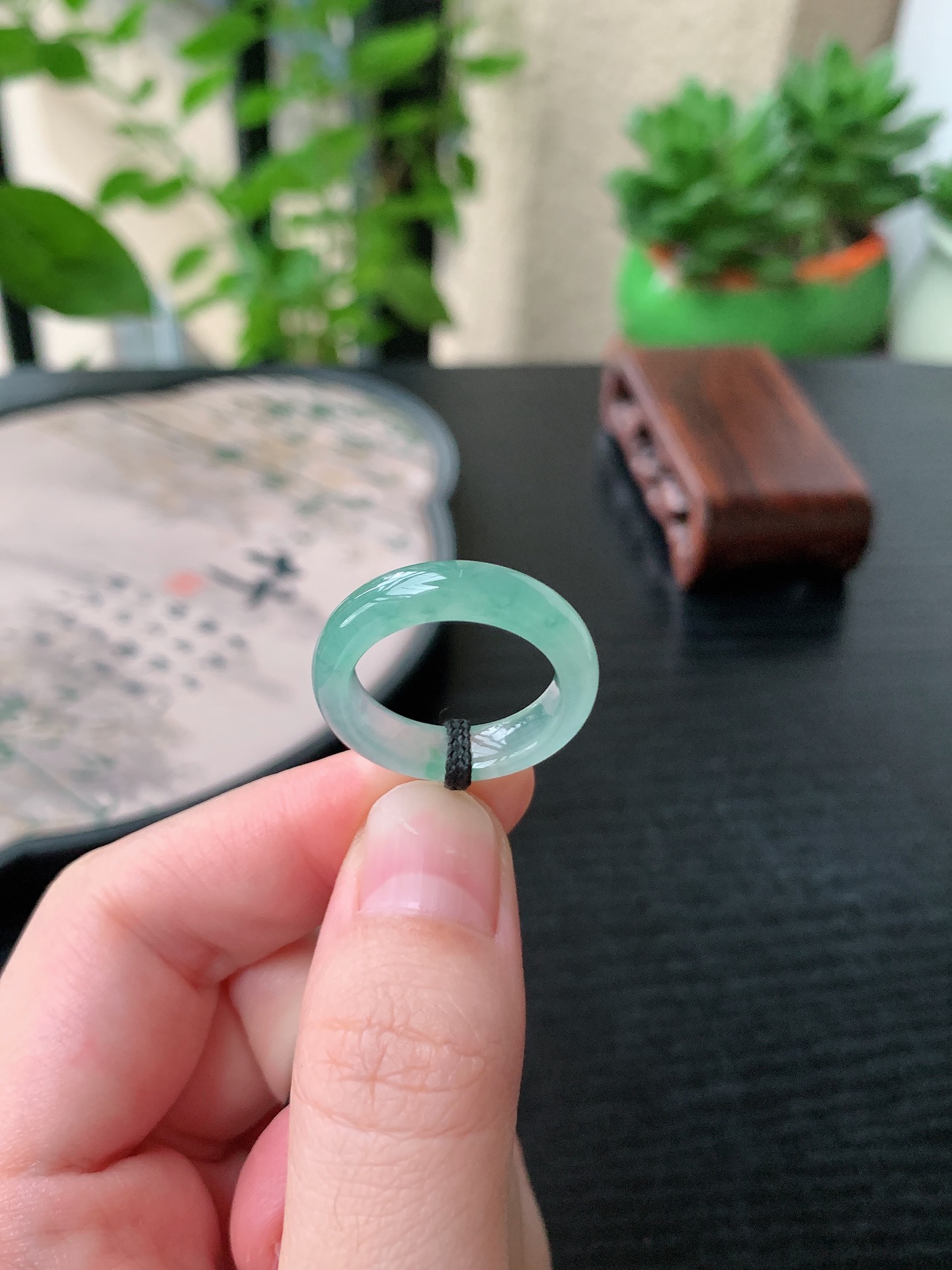 老坑冰种胶感飘花素面戒指 裸石尺寸:18.1-5.5-3.8mm