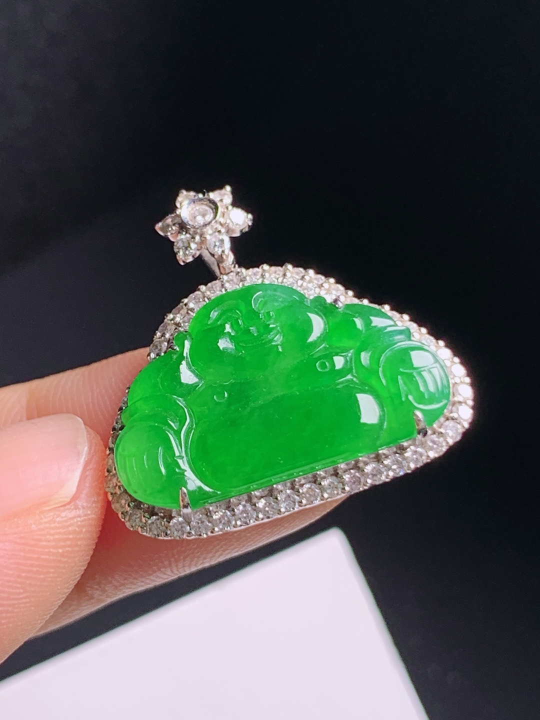 正阳绿佛公吊坠，色泽浓郁明艳饱满，满钻豪华围镶，福气安康 960707