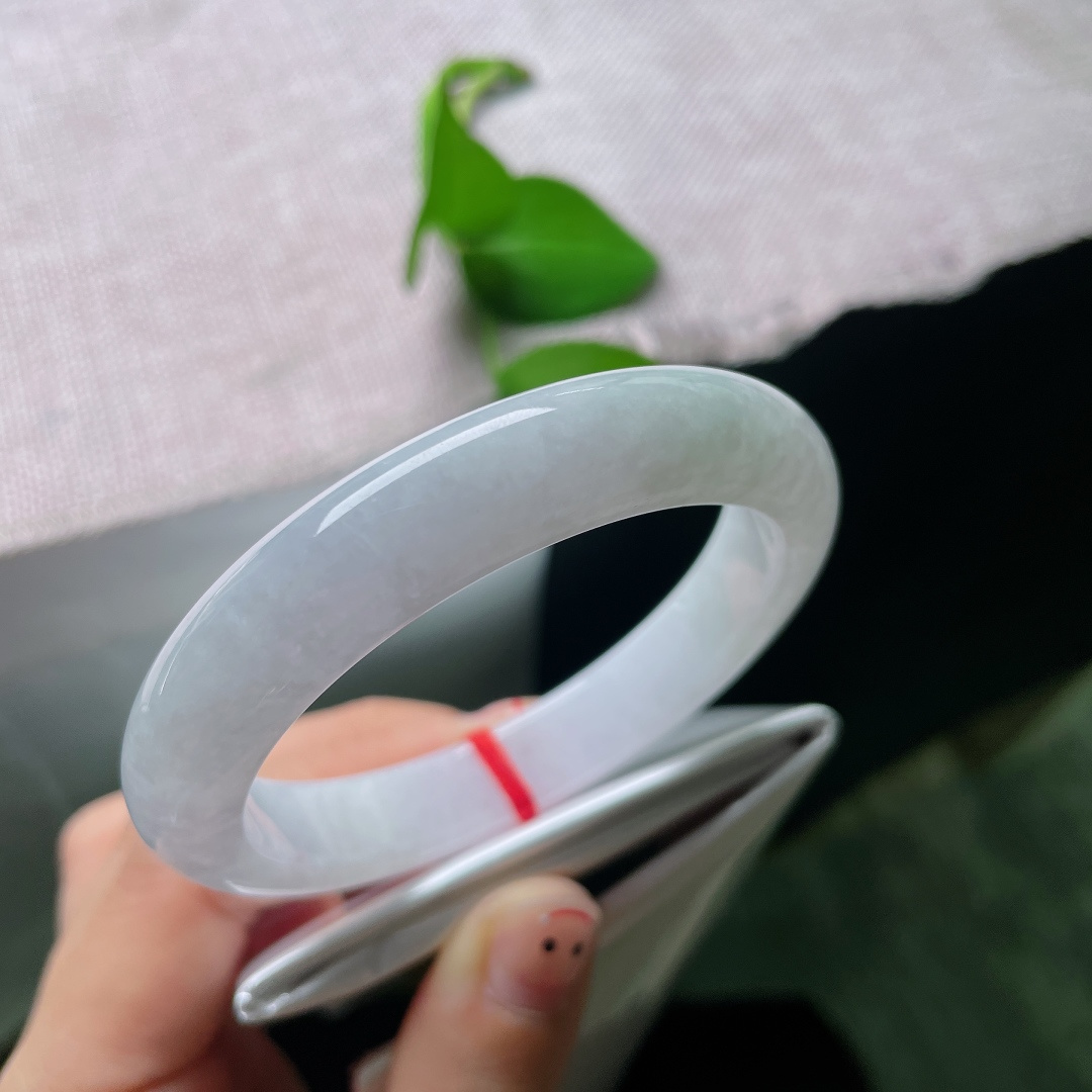 56/11.5/8.6，白底正圈，贵气，甜美，优雅，无裂，冰清玉洁，一点棉纹，55872a