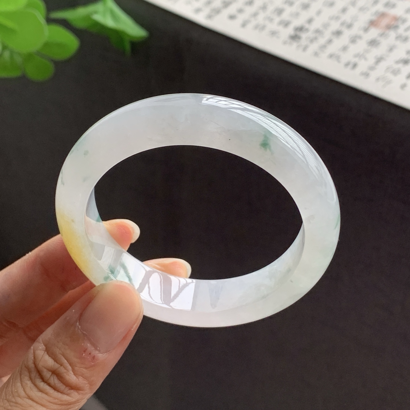 070831LJ 黄翡飘花正圈翡翠手镯 51.6-13.5-8.2