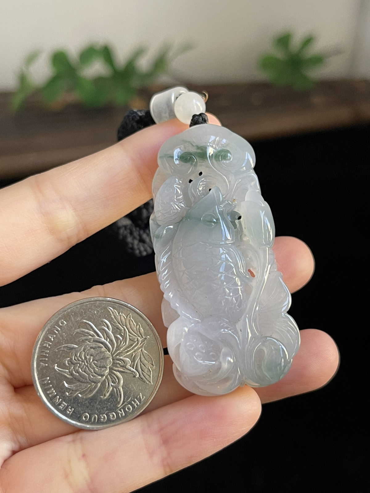 翡翠冰糯种飘花吊坠，配珠未测