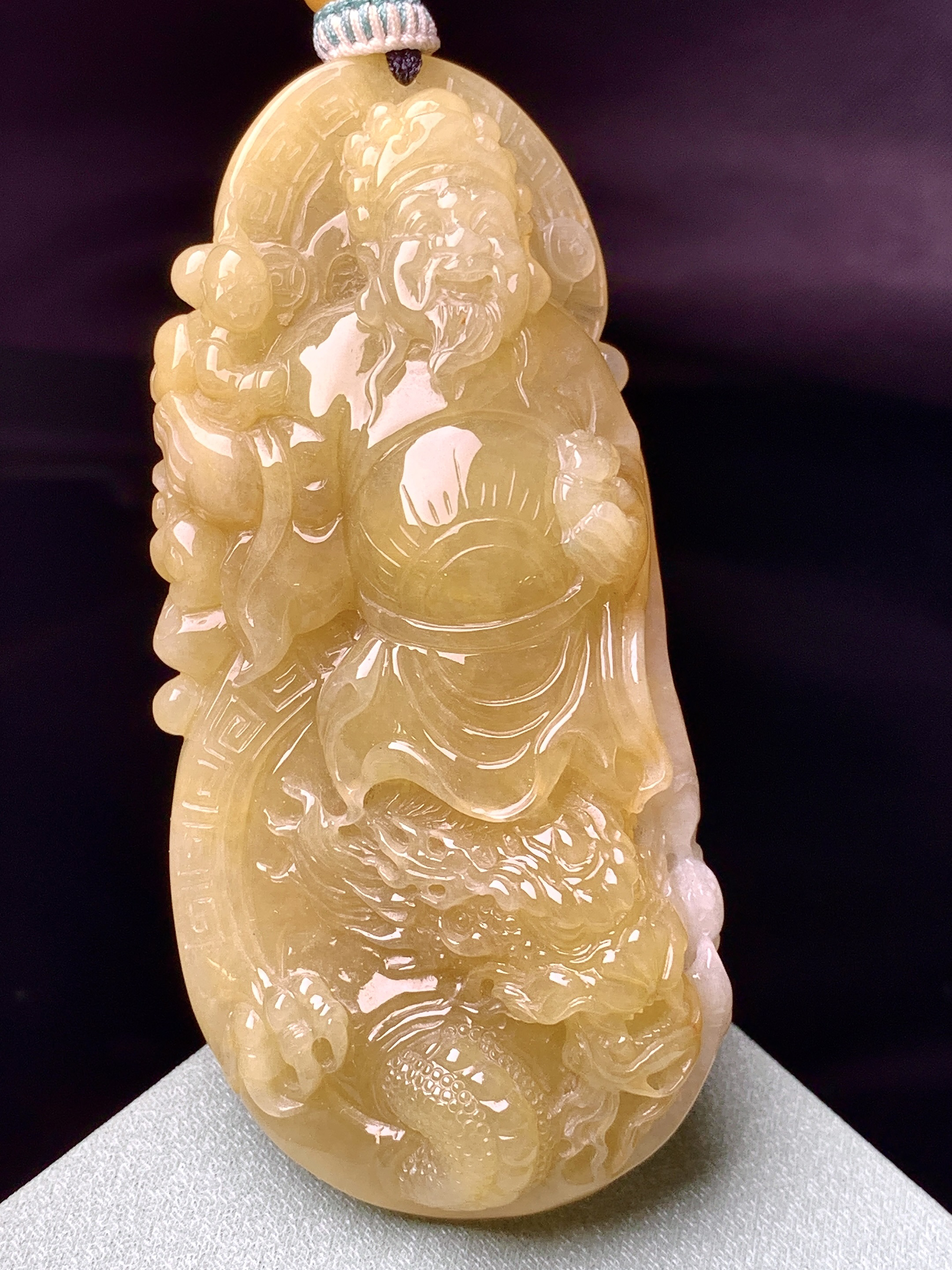 黄翡财神吊坠 玉质细腻 色泽艳丽清新 整体尺寸69.5*31*16 a5