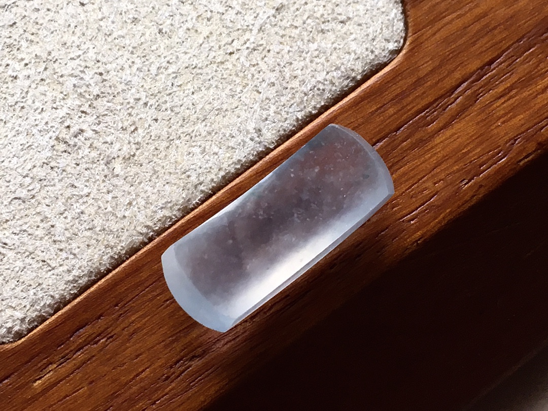 ️ 马鞍 种水，冰透感十足，尺寸17.3*16.7*4.8