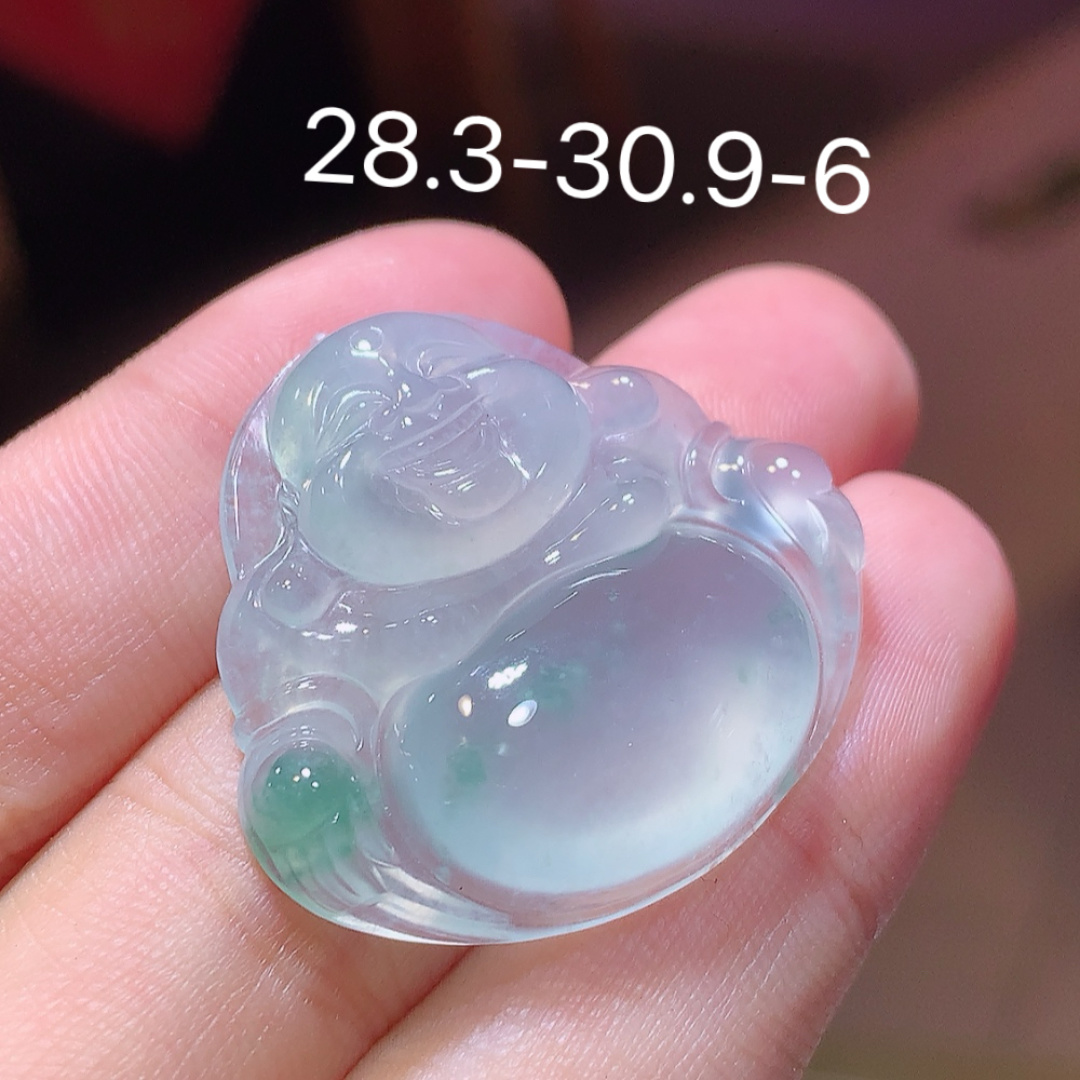 冰飘花佛公挂件。冰润通透，种老油润起胶，佩戴优雅气质 货号14707，28.3-30.9-6