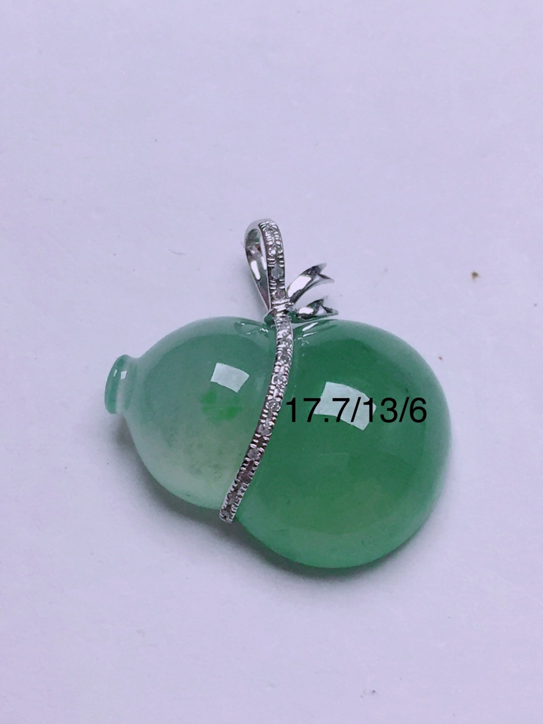 ️绿葫芦吊坠，晶莹剔透，新颖时尚，无裂，17.7-13-6