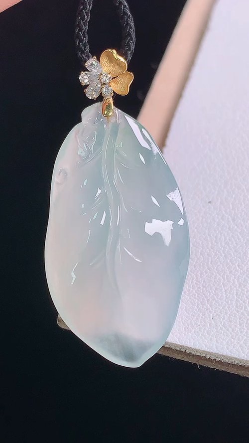 ️18K冰种叶子吊坠，无裂，尺寸:37.6-30.1-17.0-6.4mm