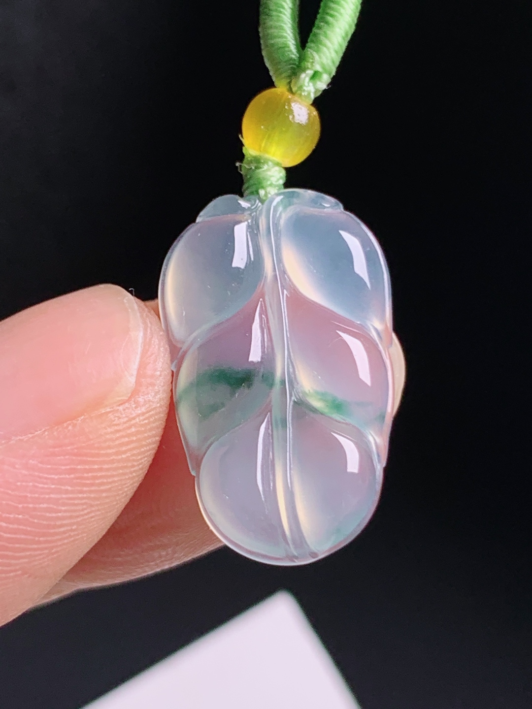 冰透起光灵动飘逸，寓意事业有成