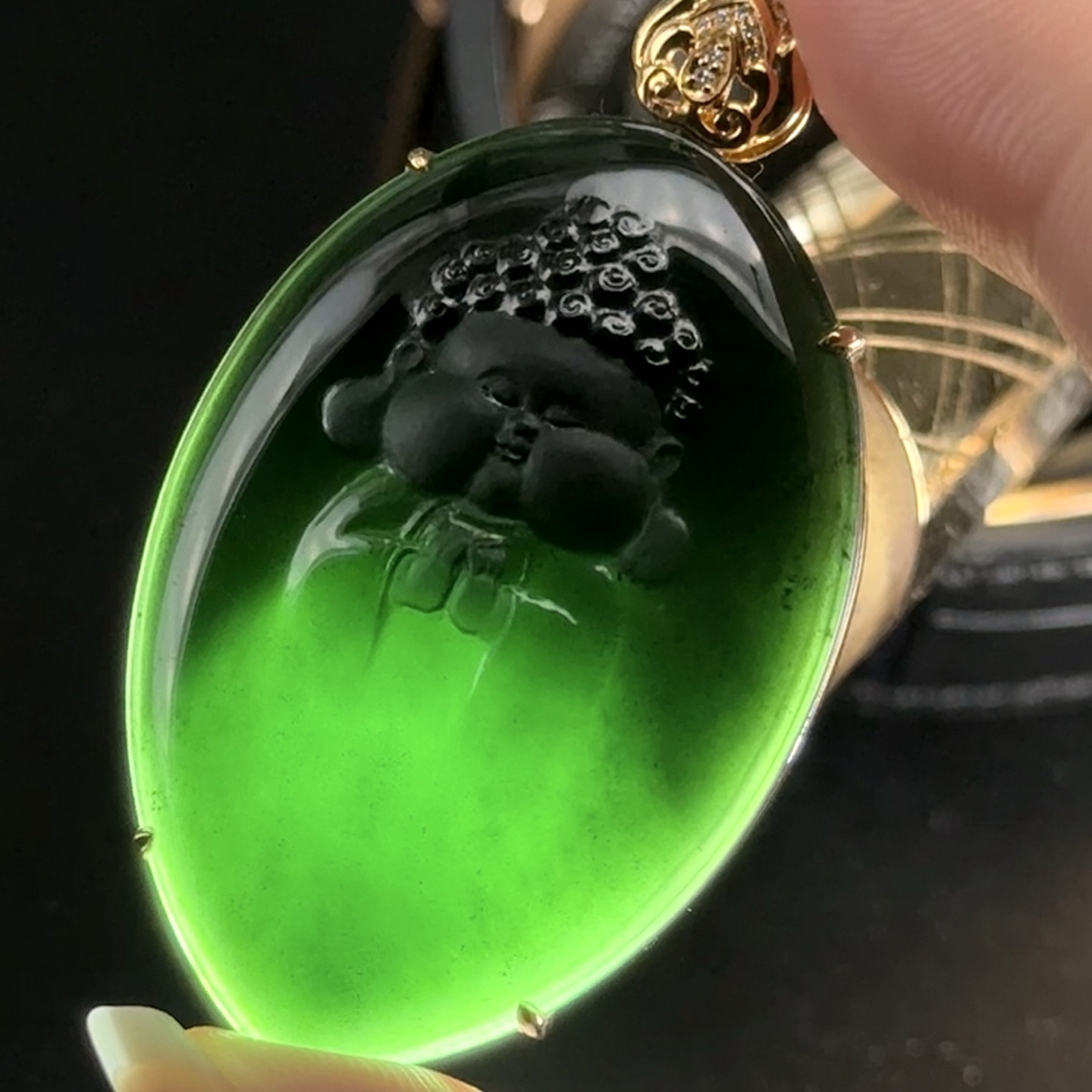 精品墨翠宝宝佛 种好色正 黑度极好 打灯通透 油性十足，53.4-31.1-8.1