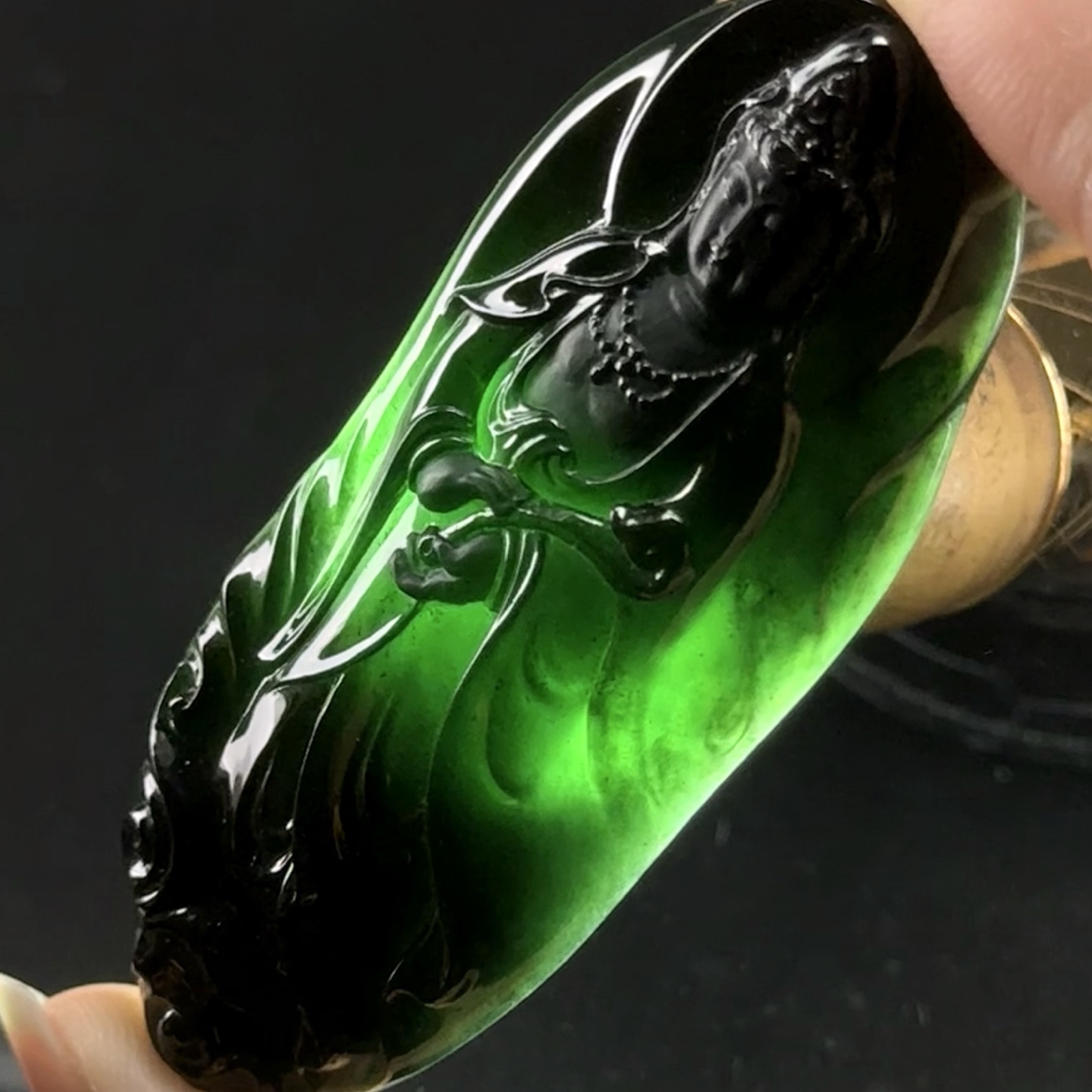 ️ 精品墨翠站观音 种好色正 黑度极好 打灯通透 油性十足