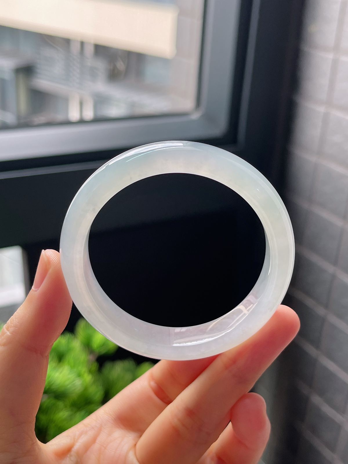 圈口50.3，白冰翡翠正圈手镯