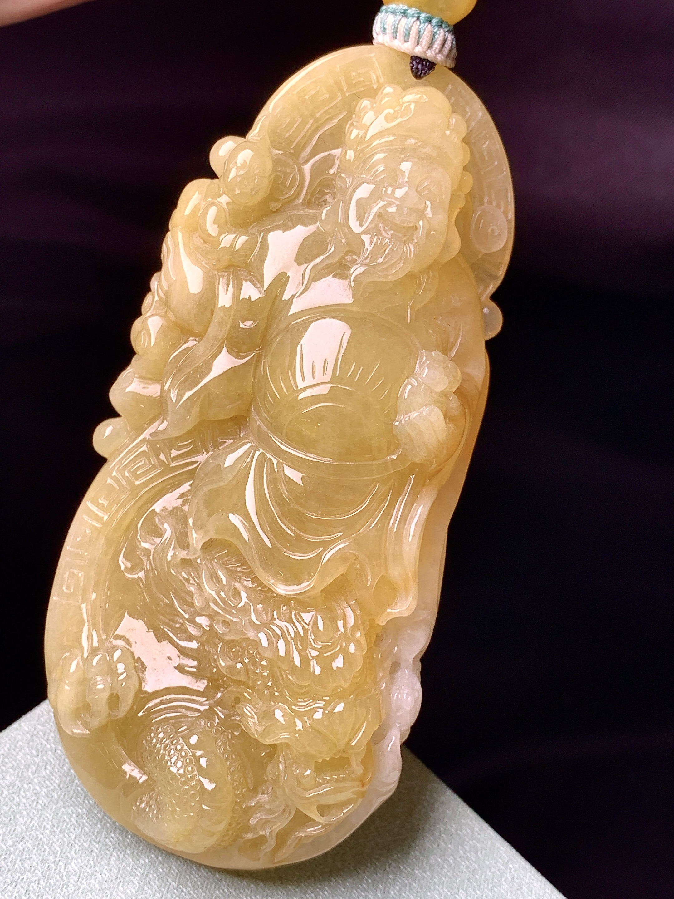 黄翡财神吊坠 玉质细腻 色泽艳丽清新 整体尺寸69.5*31*16 a5