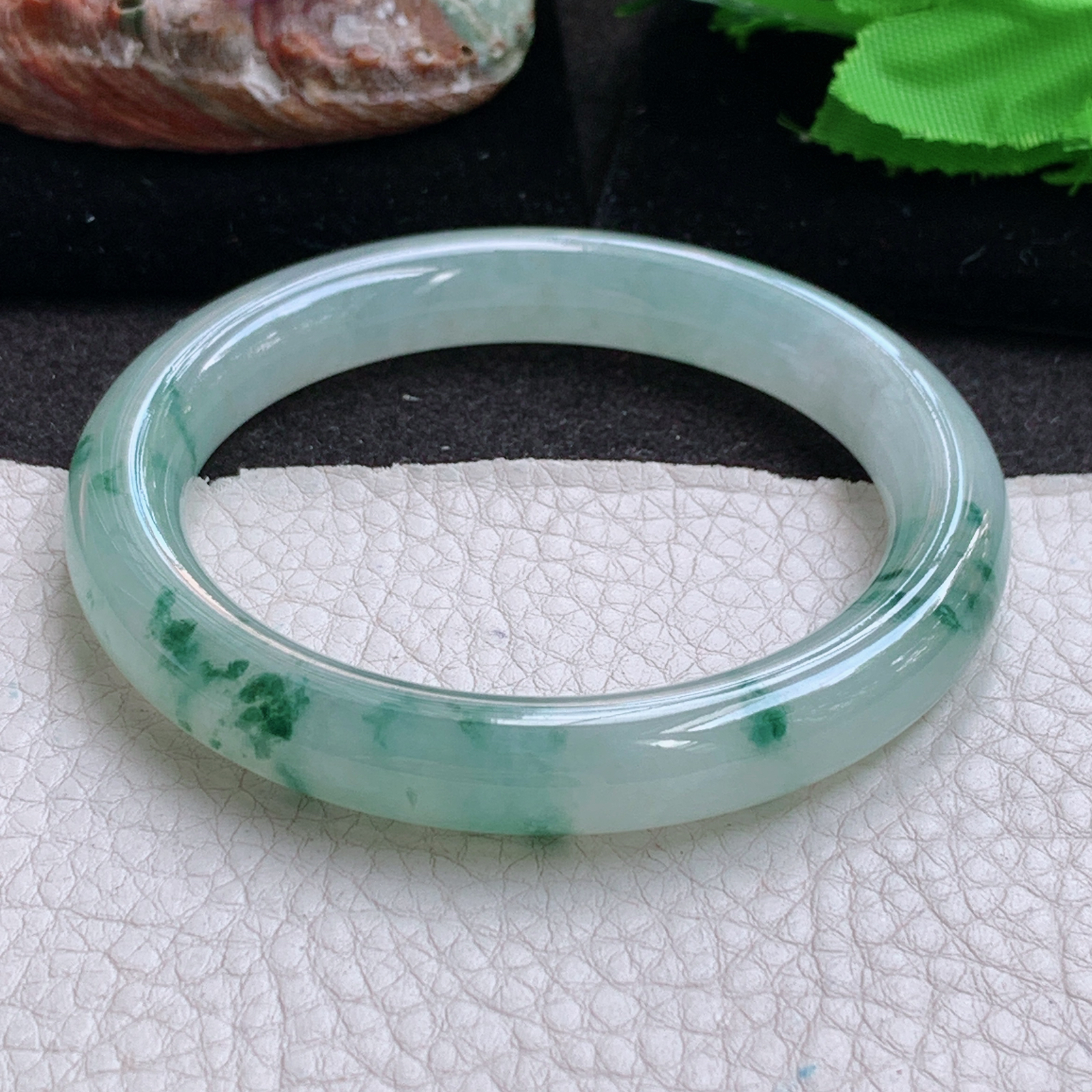 js实拍55.5*9.9*9.5美人镯 缅甸翡翠a货玉手镯高品质冰飘花圆条玉手环