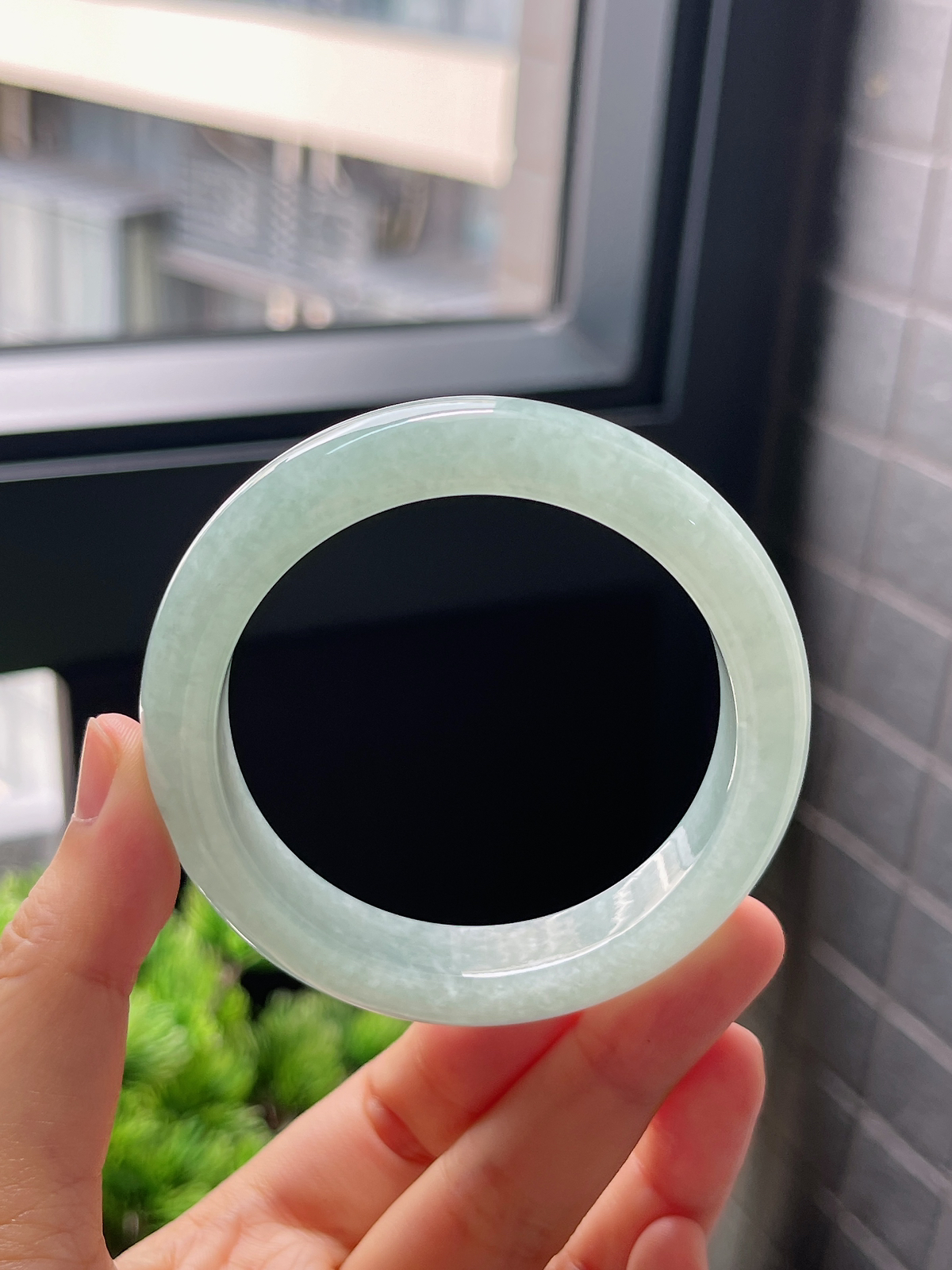 圈口52.9，冰糯种浅绿色翡翠正圈手镯小圈口手镯