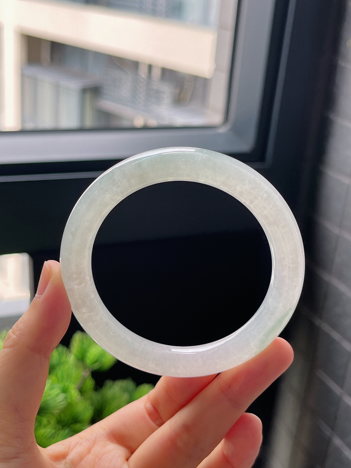 圈口54.7，冰糯种飘花翡翠圆条手镯