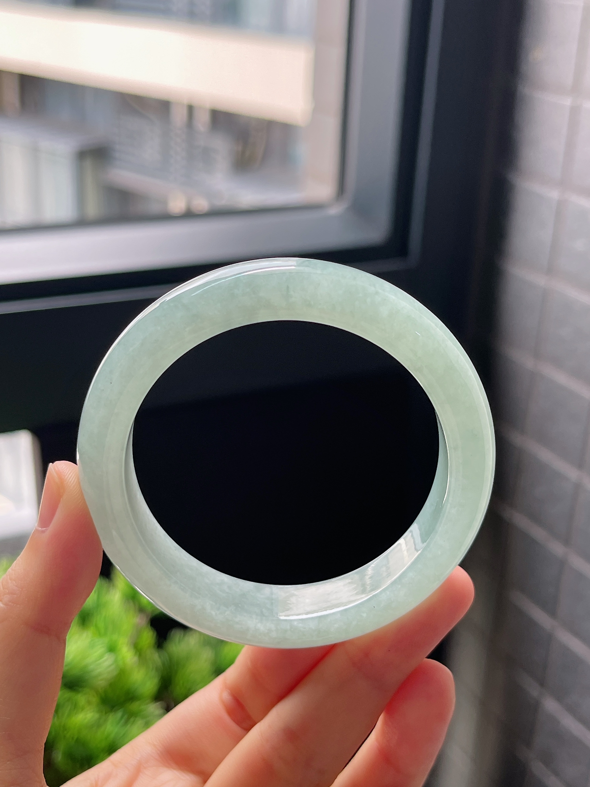 圈口52.9，冰糯种浅绿色翡翠正圈手镯小圈口手镯