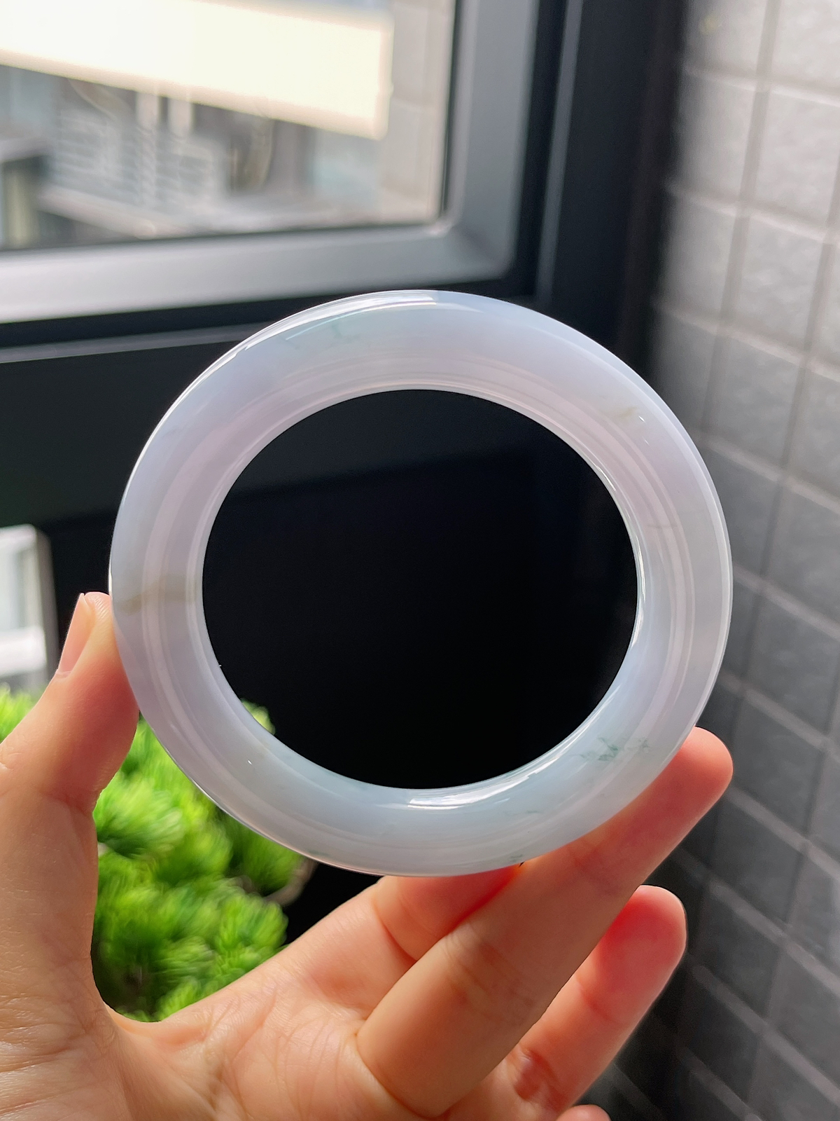 圈口56.5，冰糯种蓝紫底飘花翡翠圆条手镯